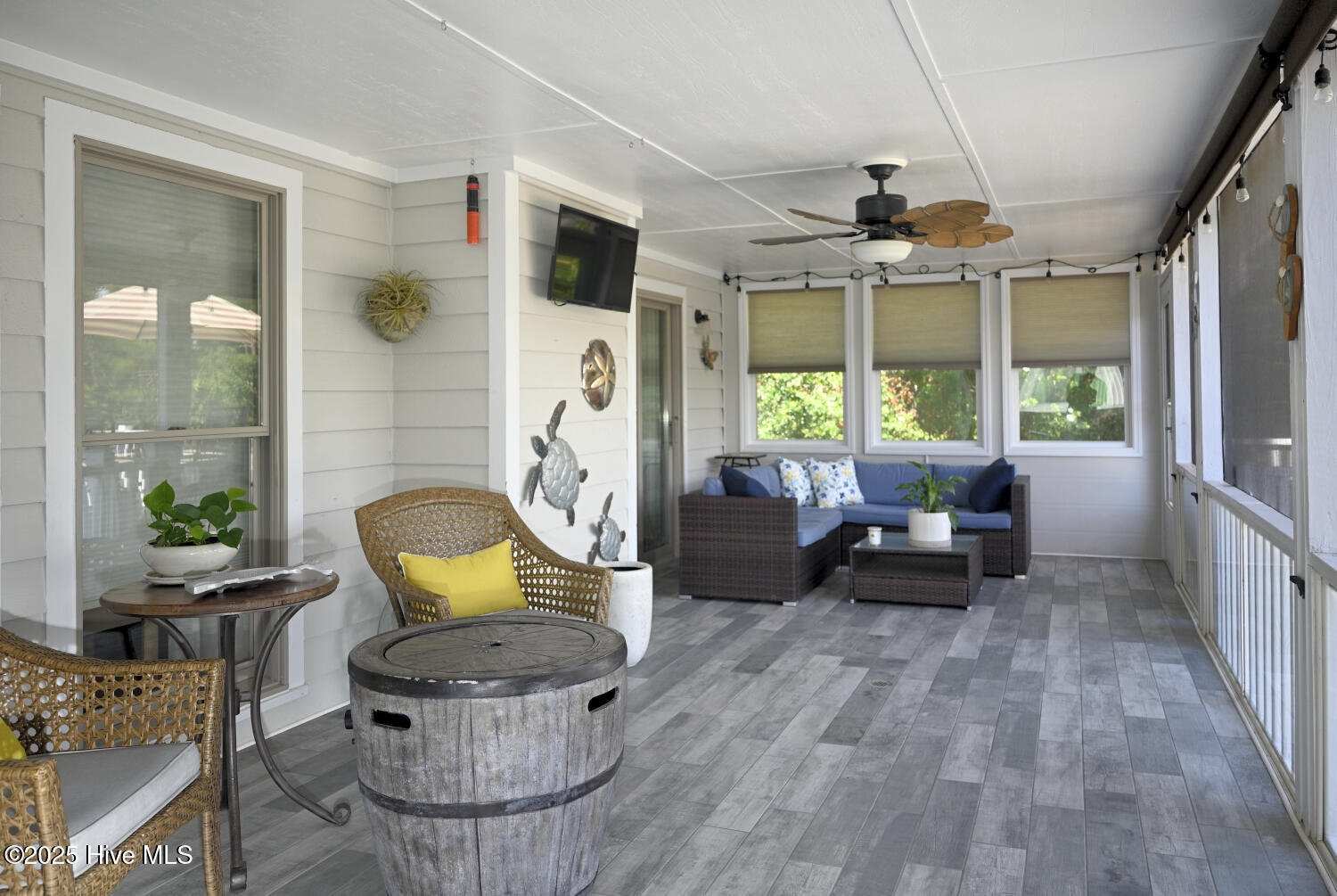 100521954 | Photo 15