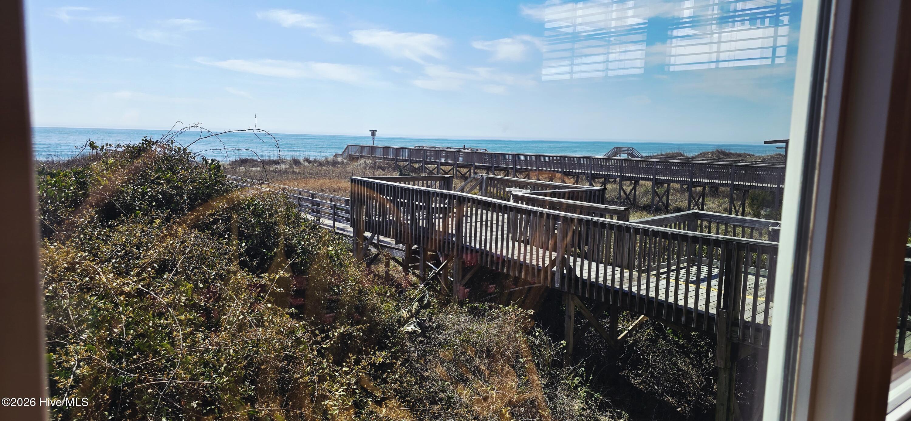 100559141 | Photo 47