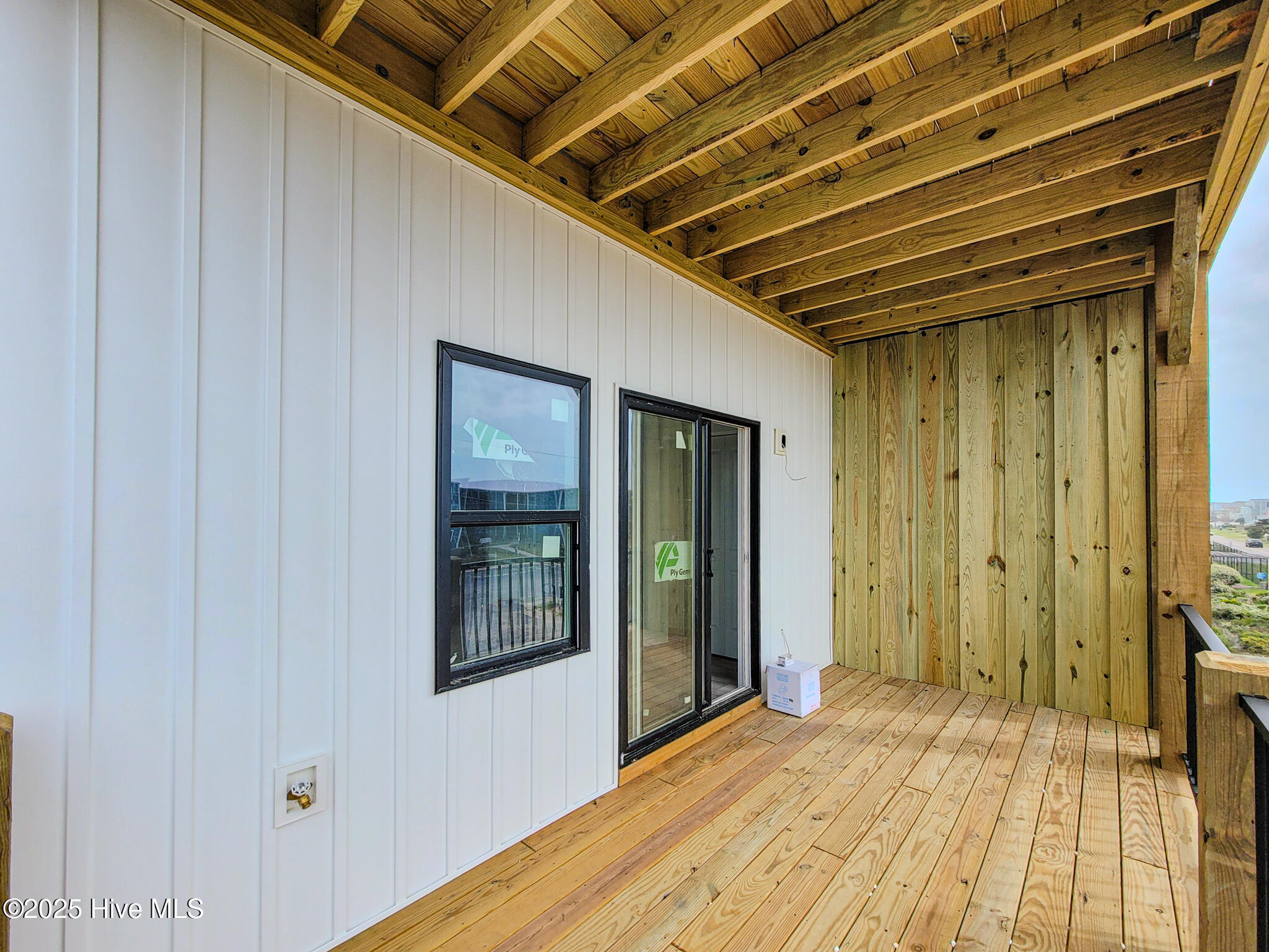 100500592 | Photo 25