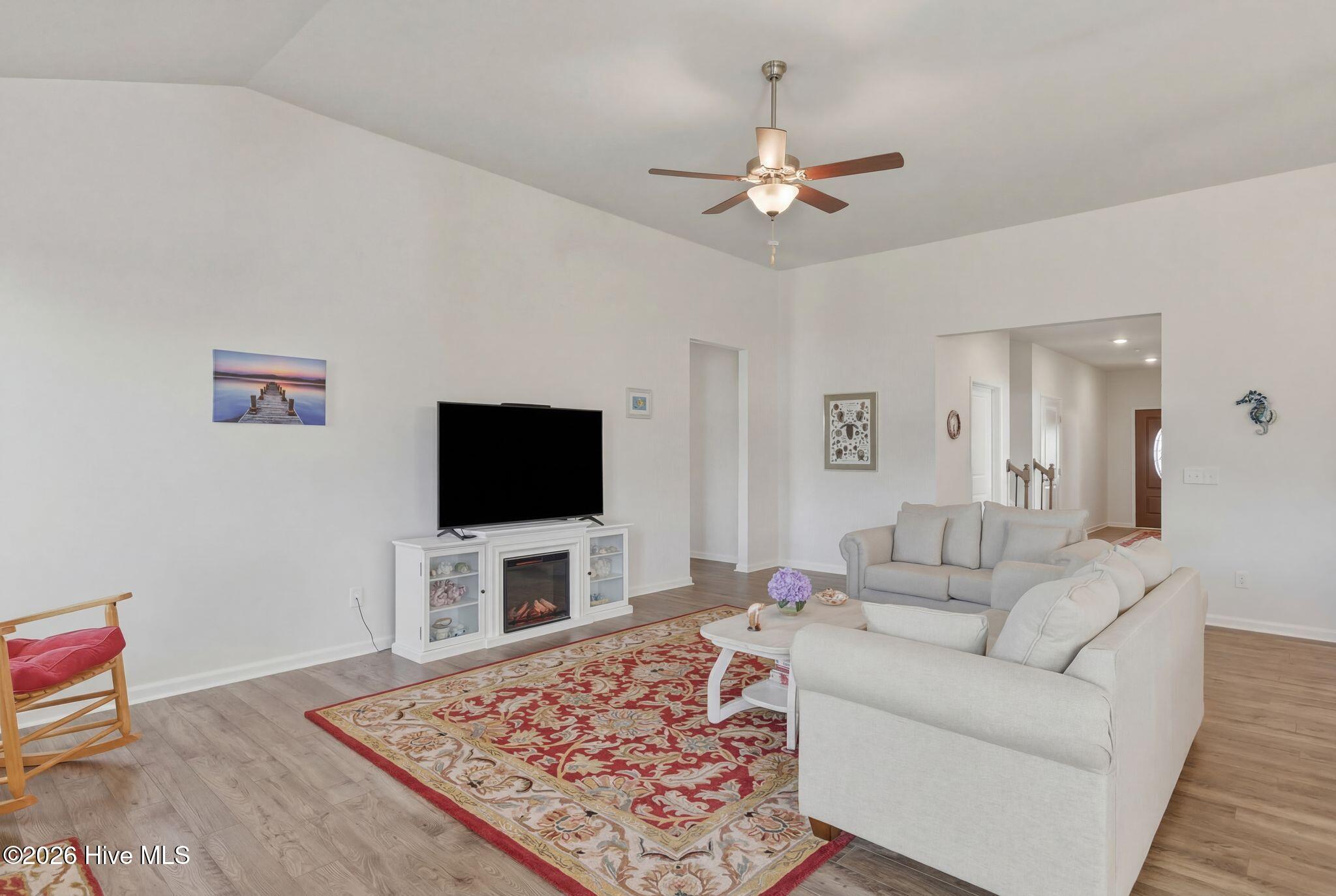 100563254 | Photo 14