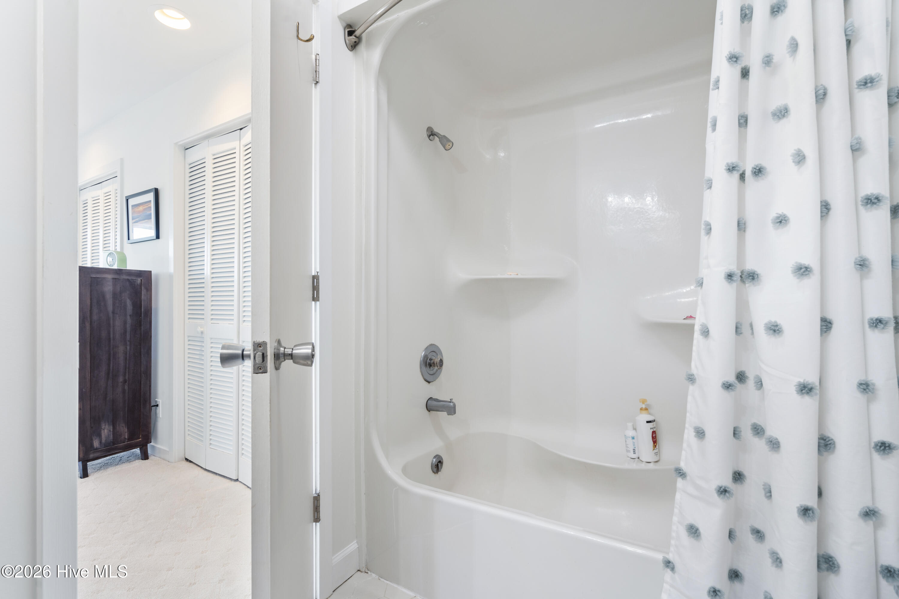 100553448 | Photo 38