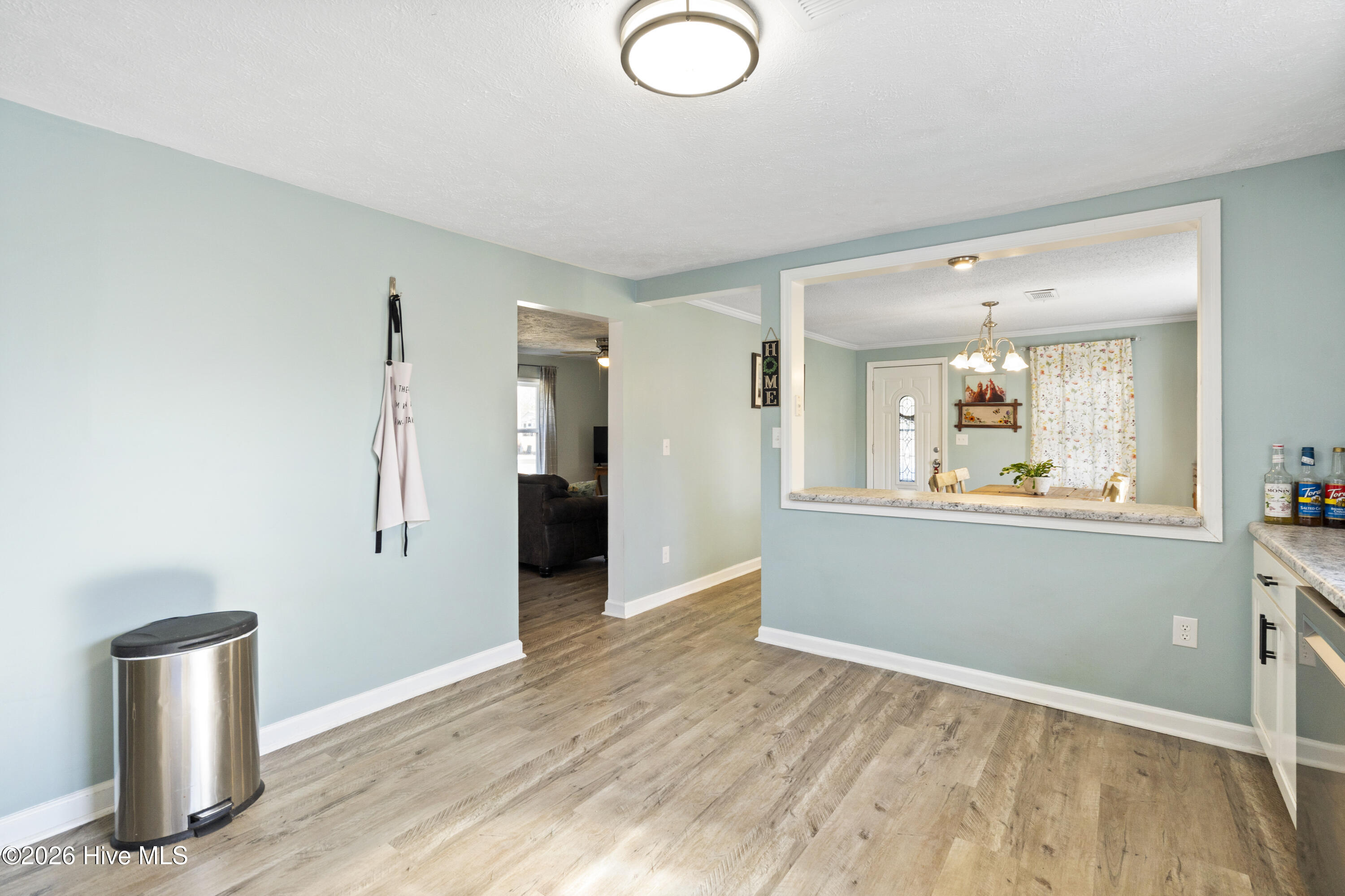 100553037 | Photo 10