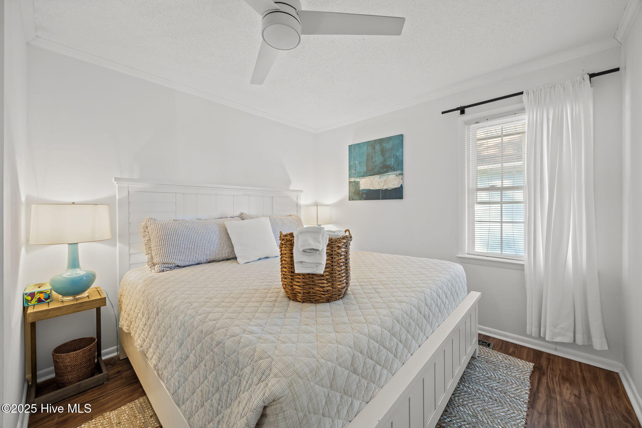 100545824 | Photo 22