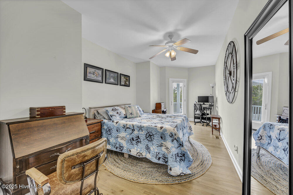 100542782 | Photo 36