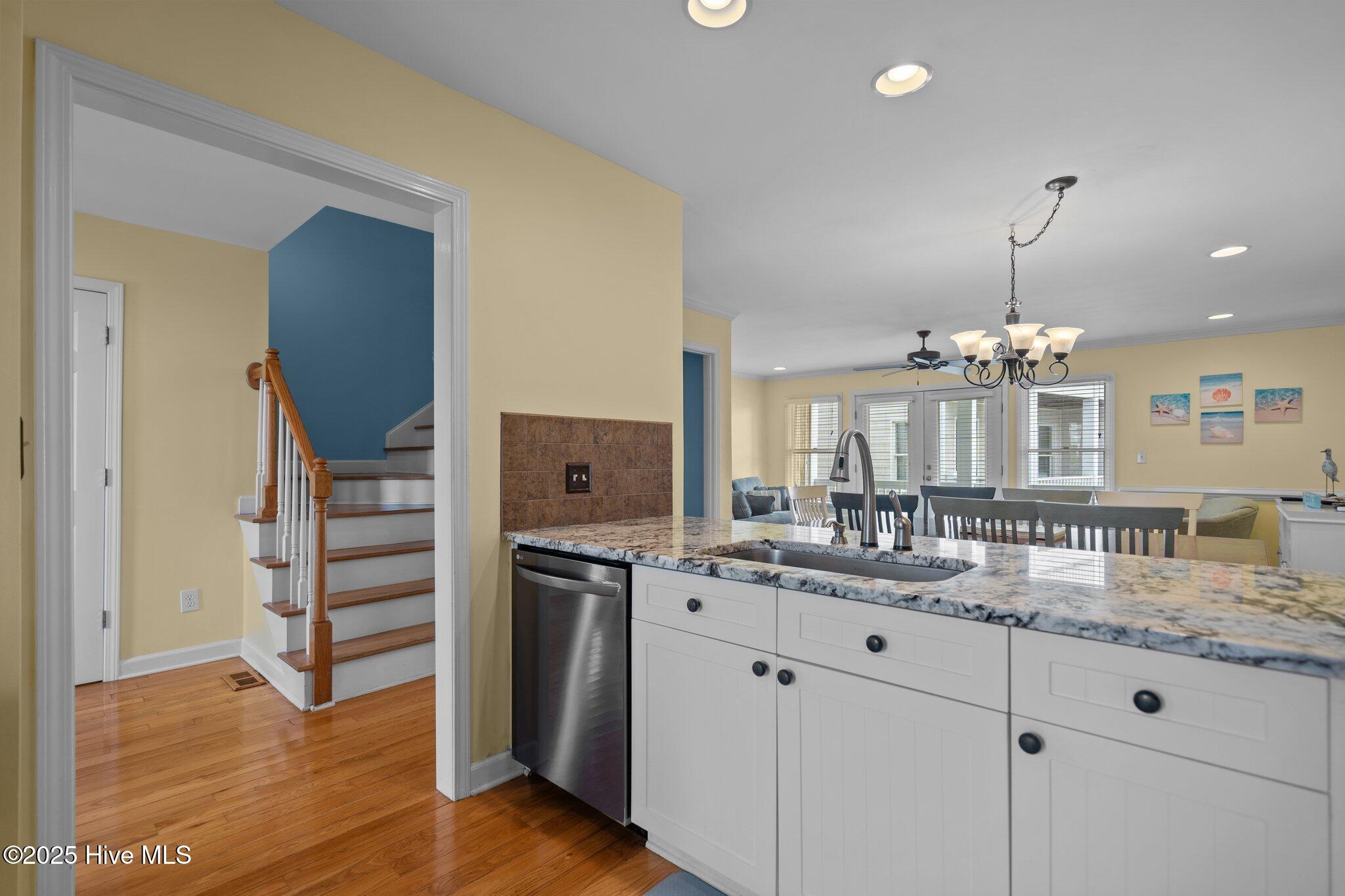 100531131 | Photo 20