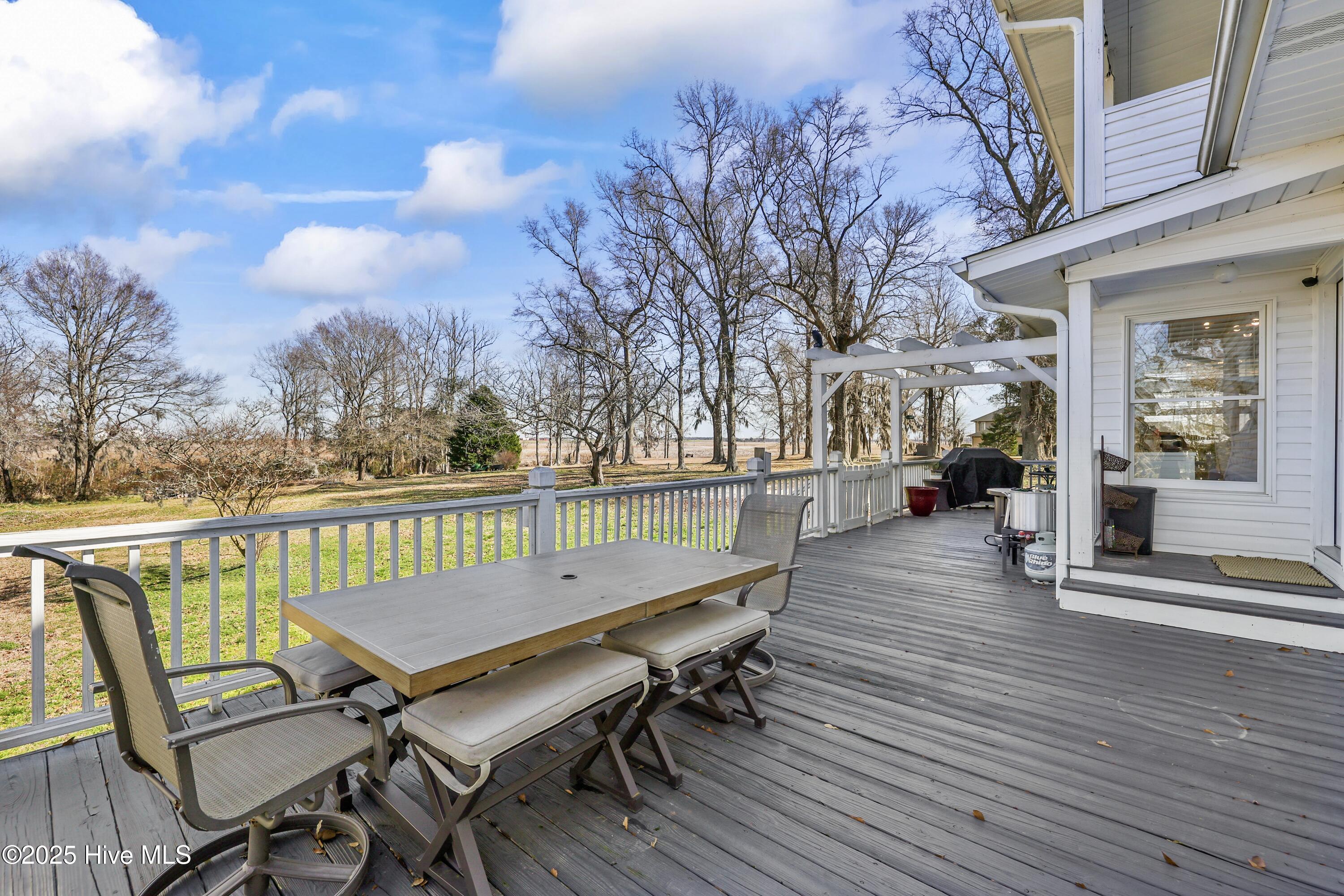 100494735 | Photo 56