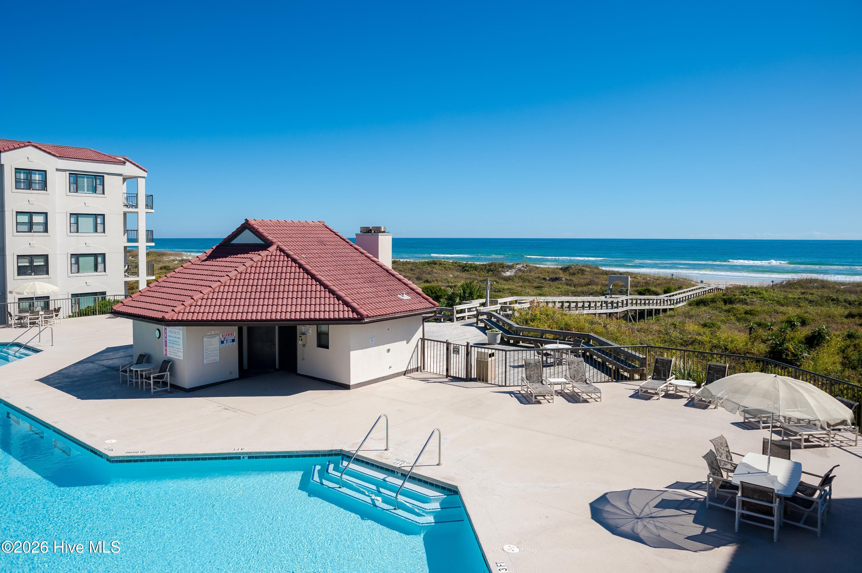 100553935 | Photo 22