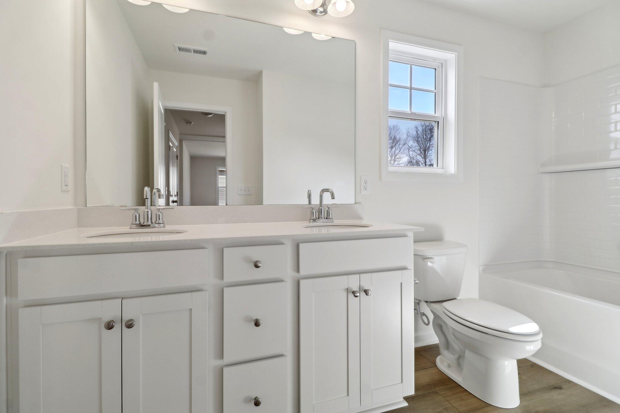 44-web-or-mls-Flat Coat Ln-030 (1)