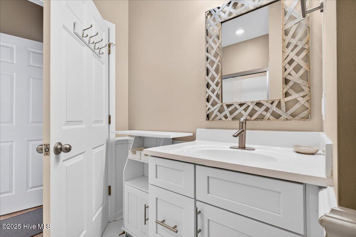 100543410 | Photo 59