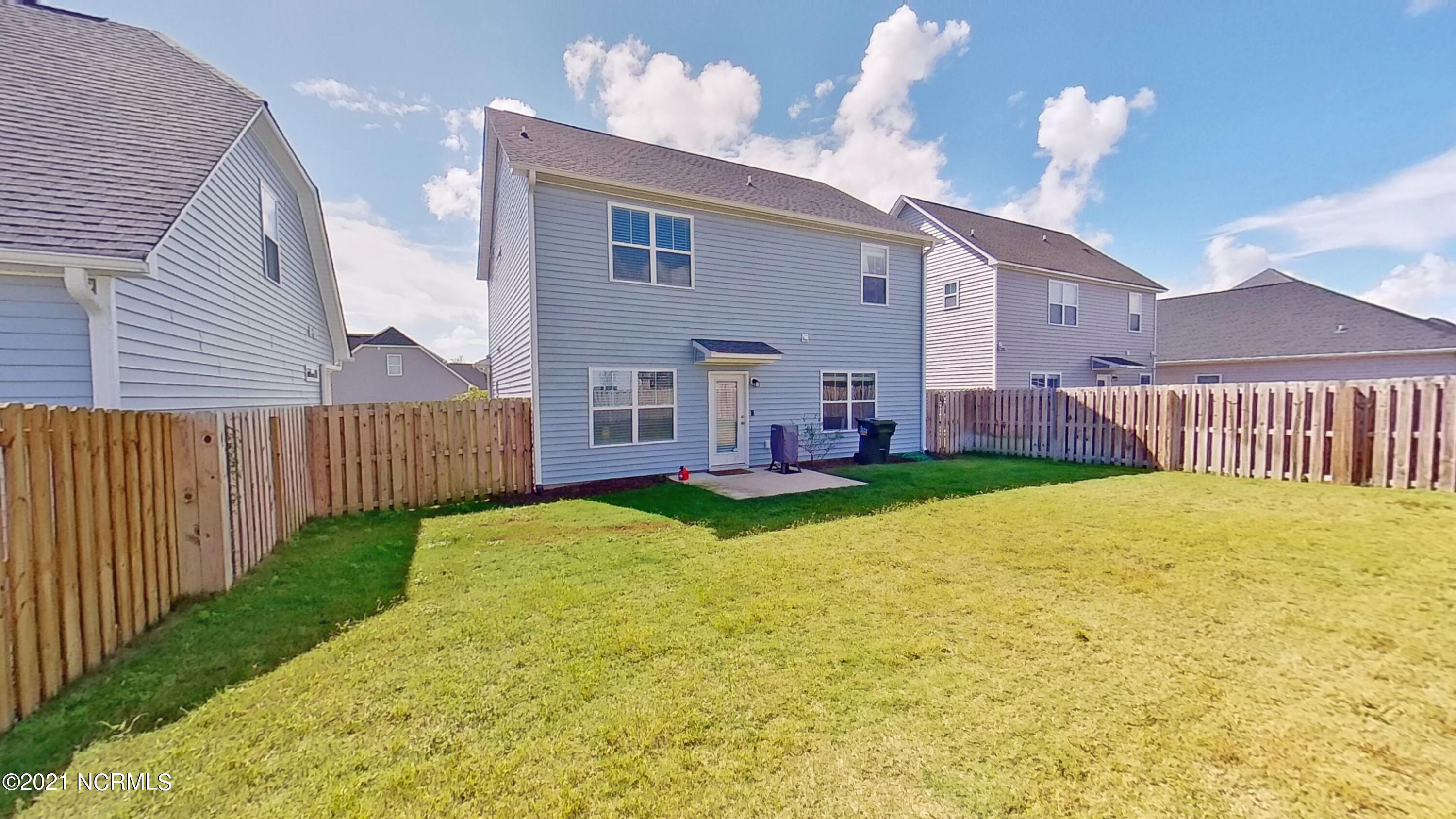 100543878 | Photo 40