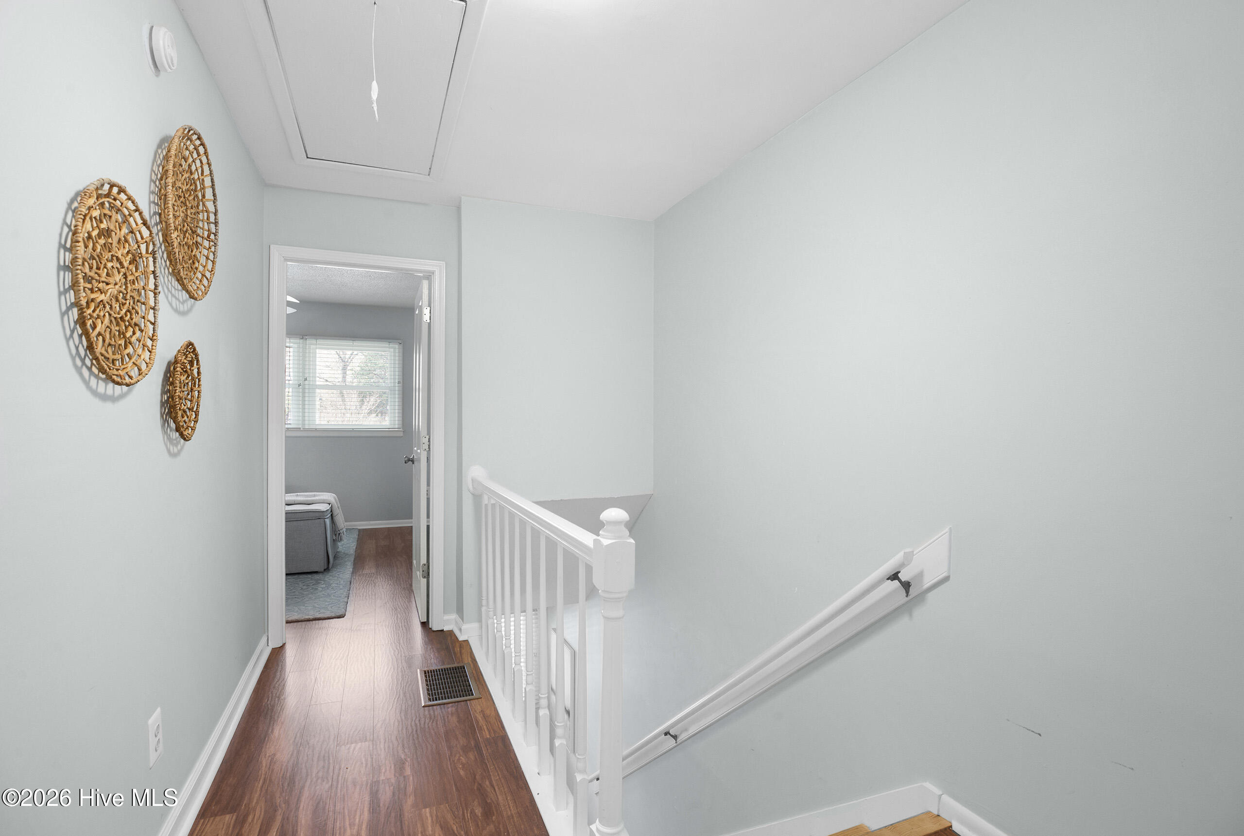 100561639 | Photo 24