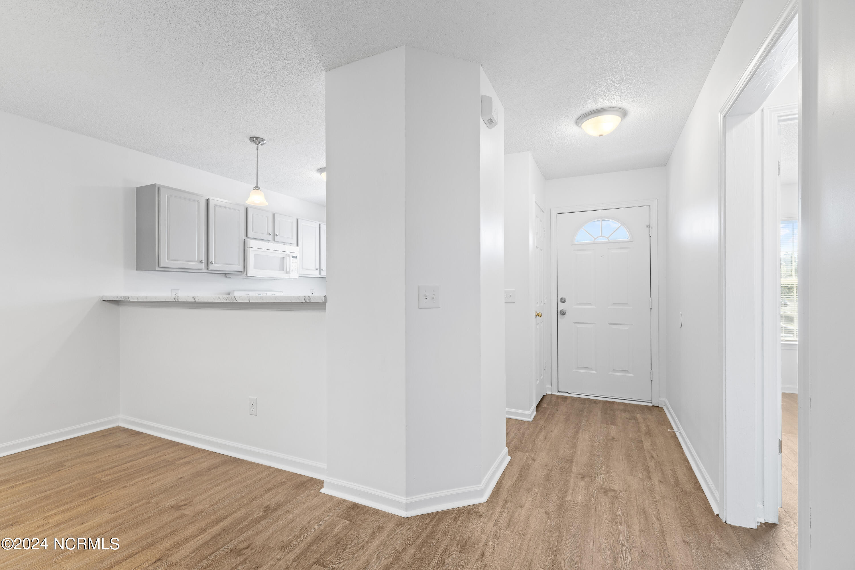 100552392 | Photo 14