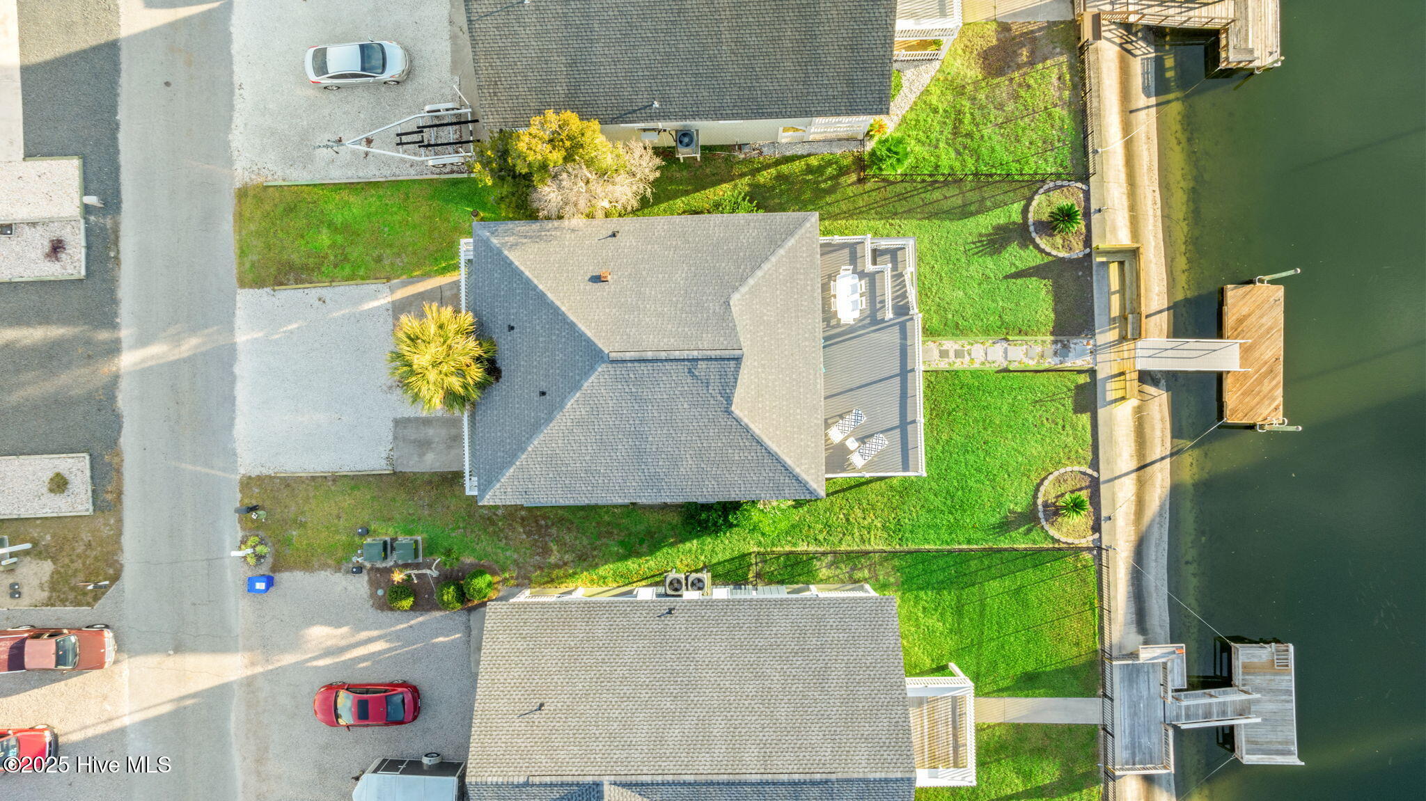 100542340 | Photo 43