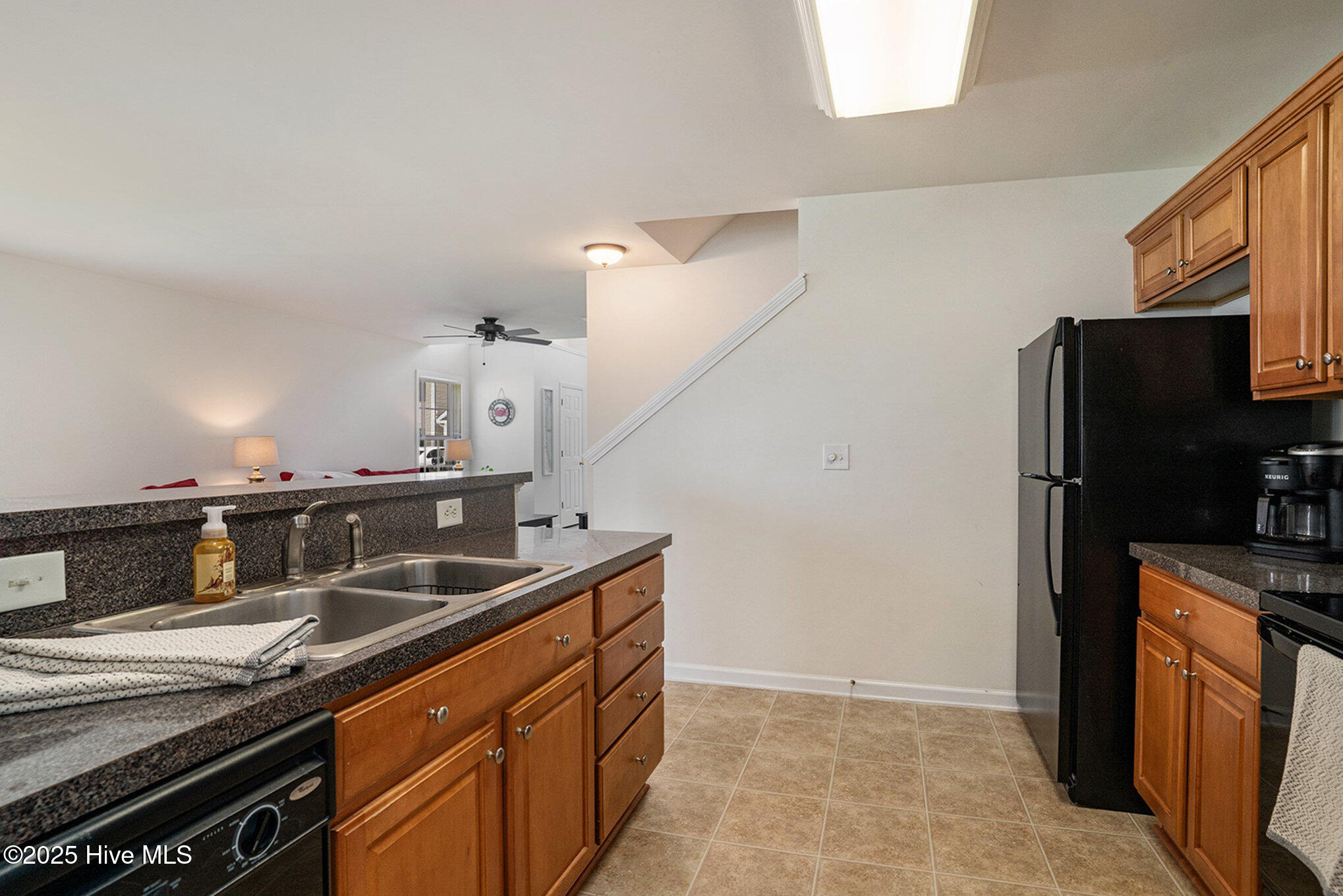 100520247 | Photo 16