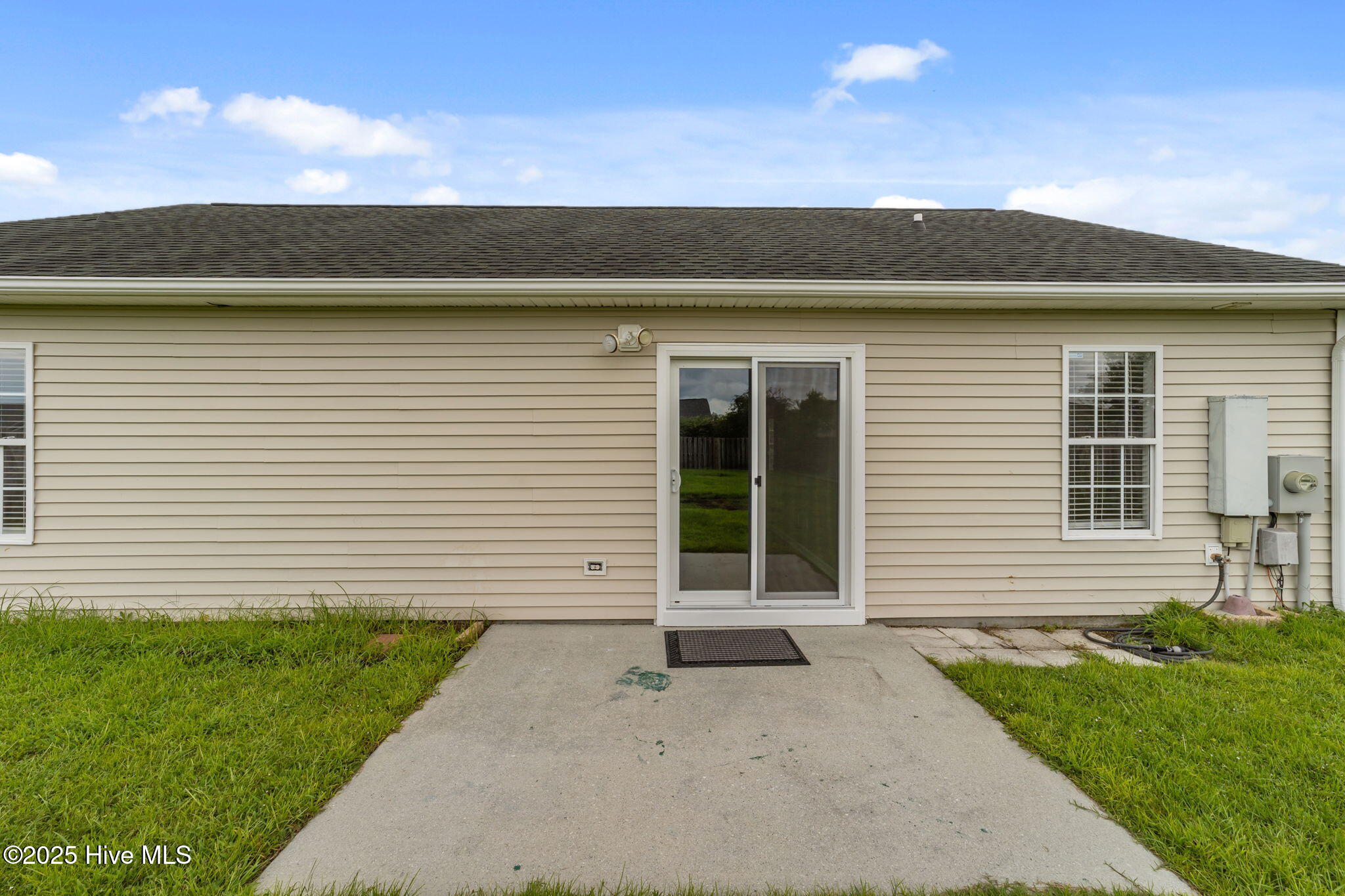 100540670 | Photo 23