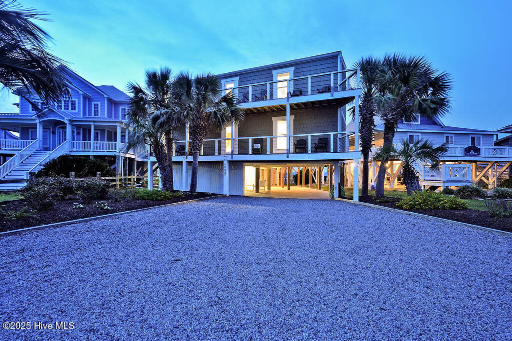 100508979 | Photo 12