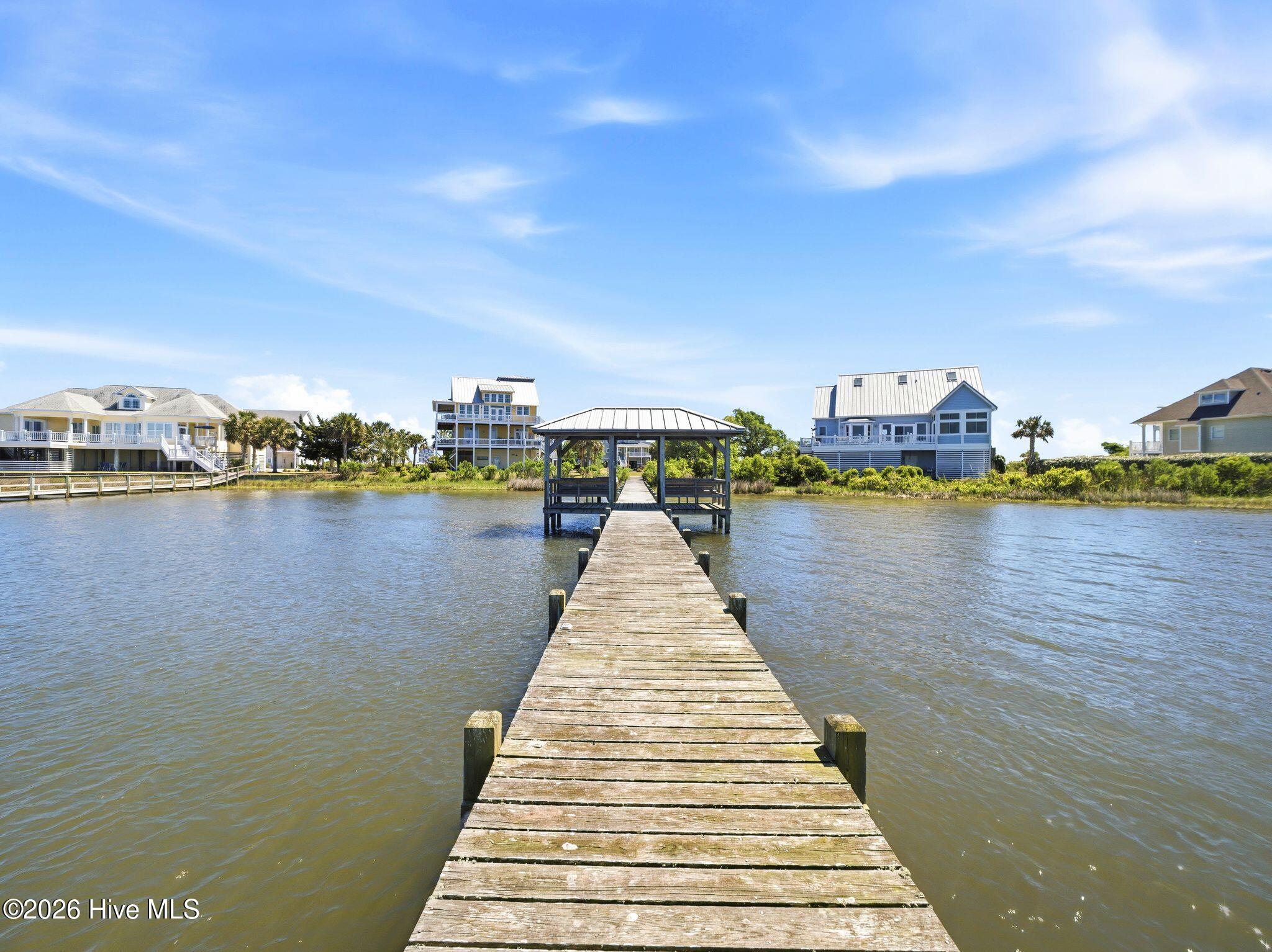 100569349 | Photo 106