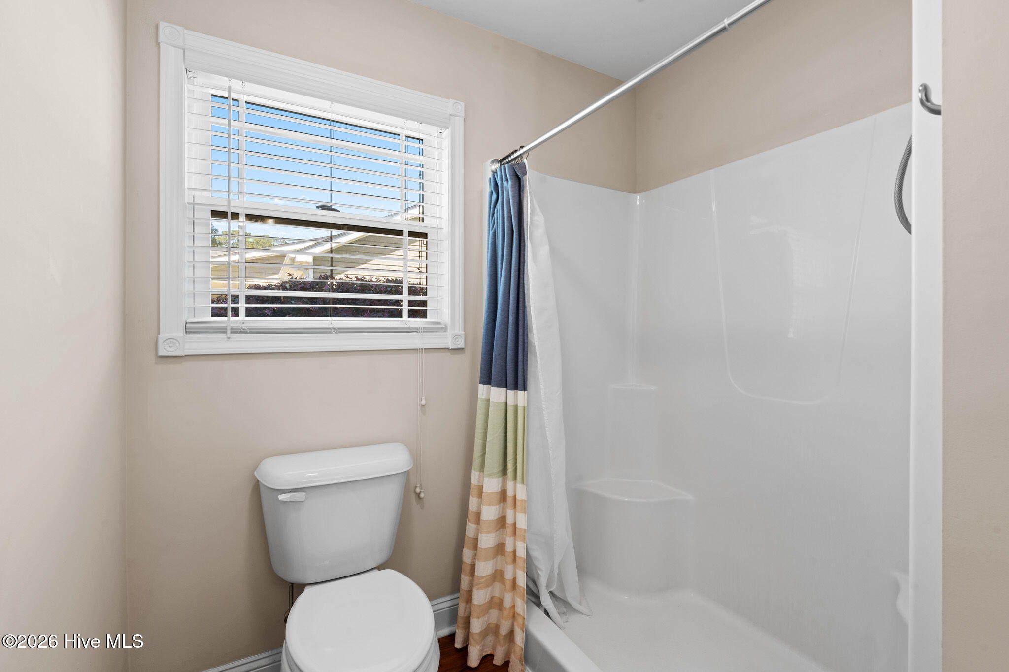 100564641 | Photo 28