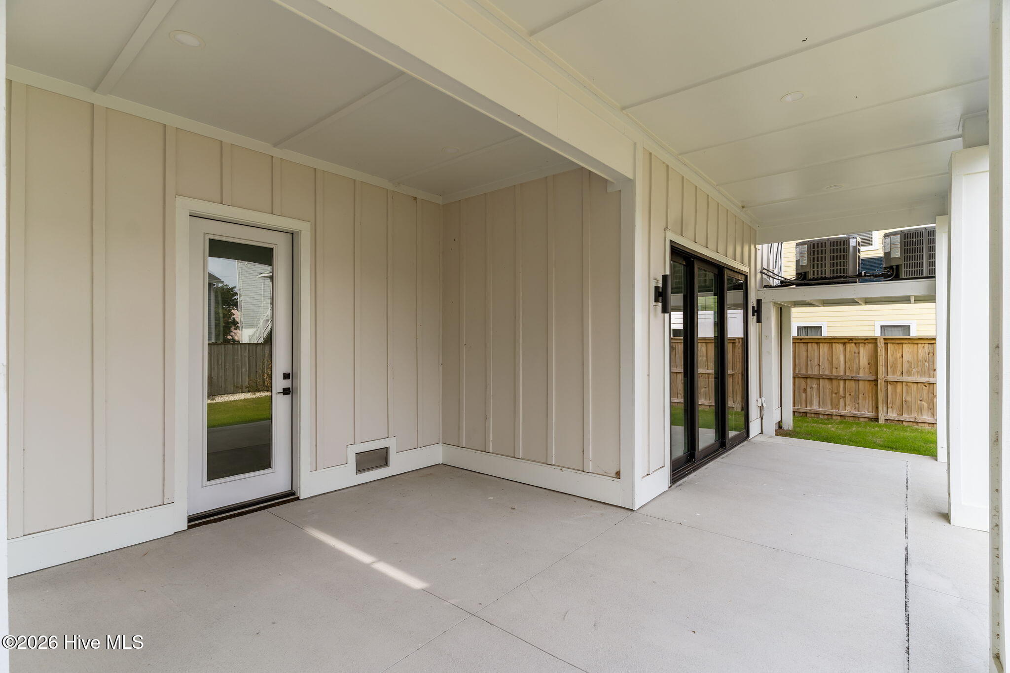 100553287 | Photo 97