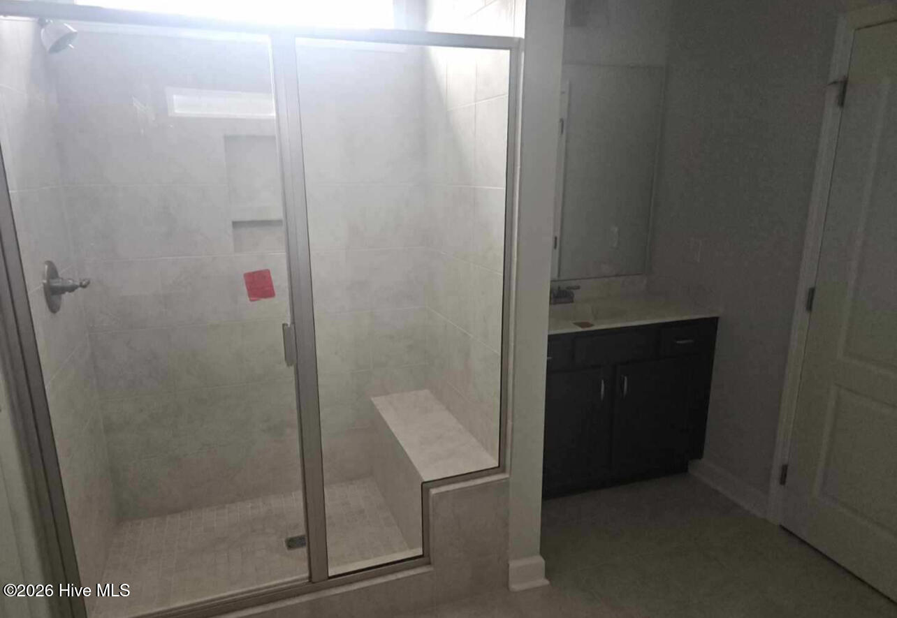 100563283 | Photo 13