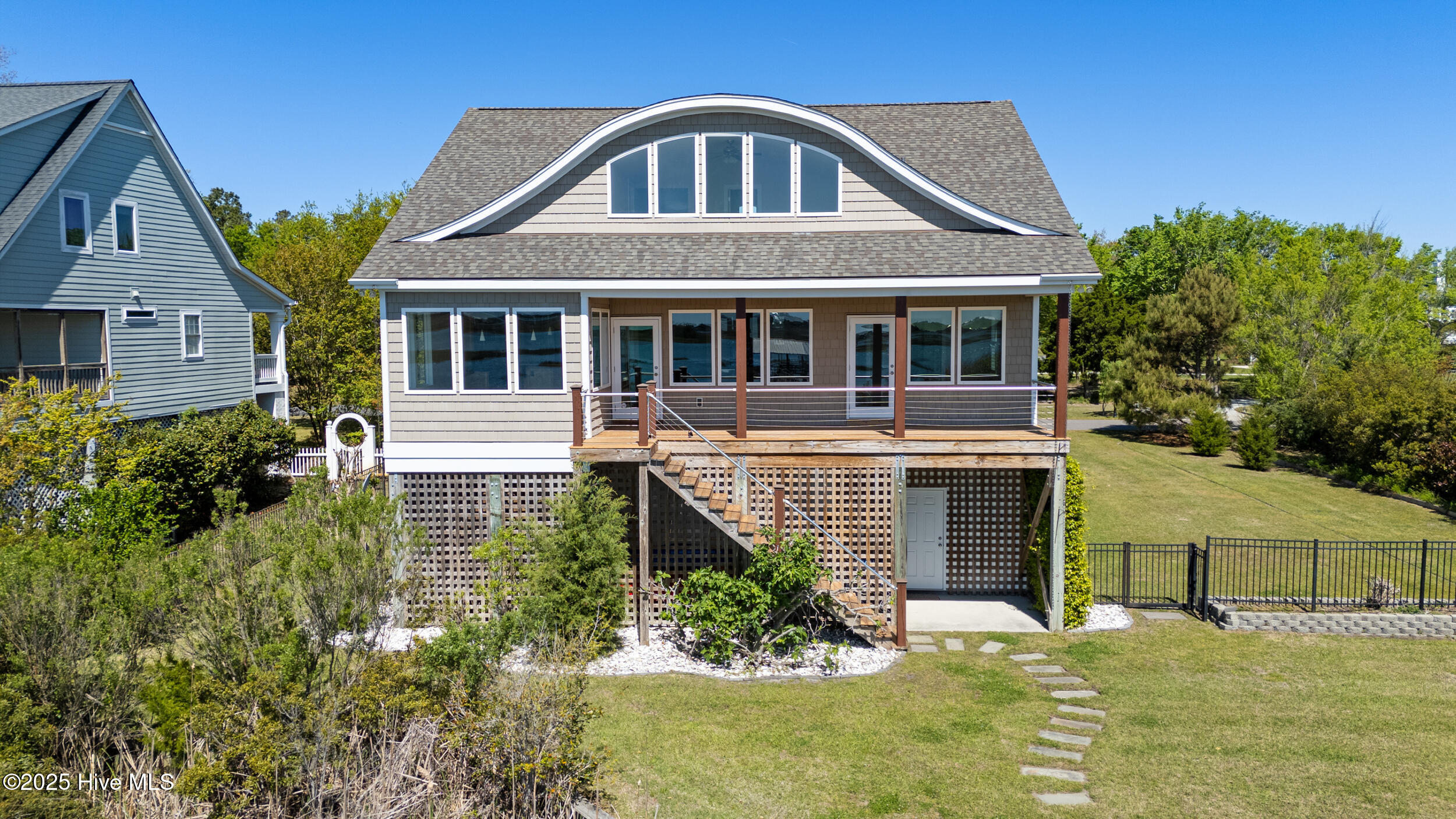 100487691 | Photo 49