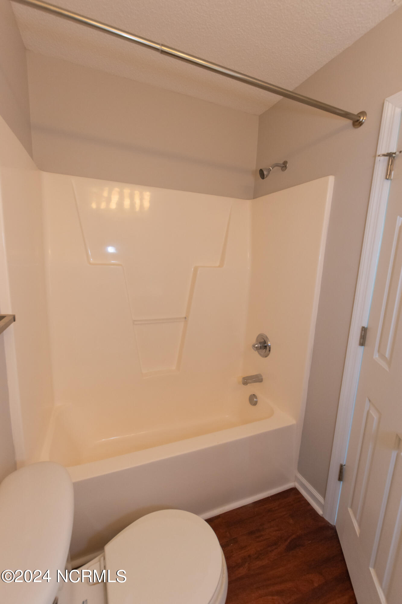 100560057 | Photo 23