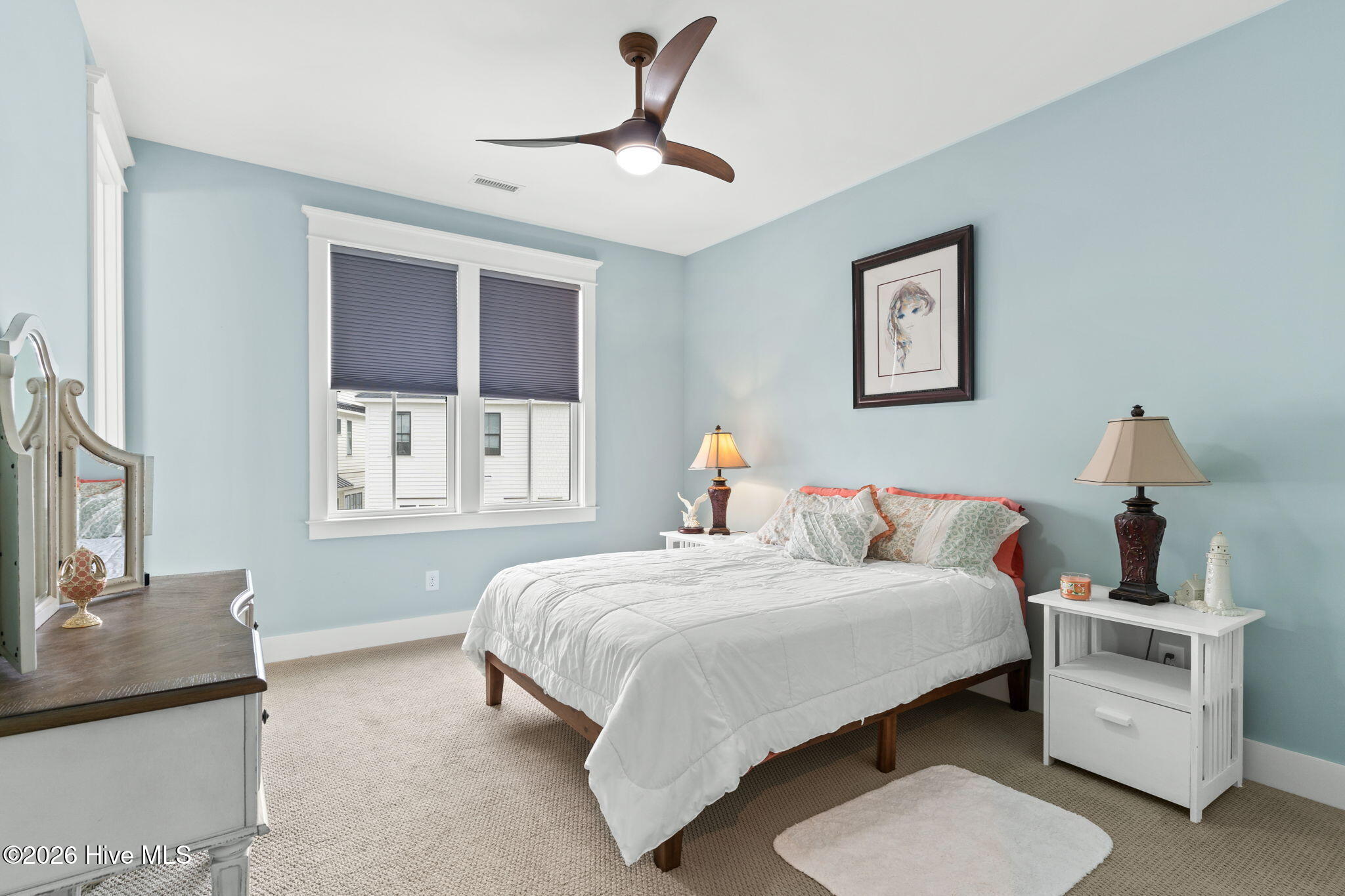 100569048 | Photo 26