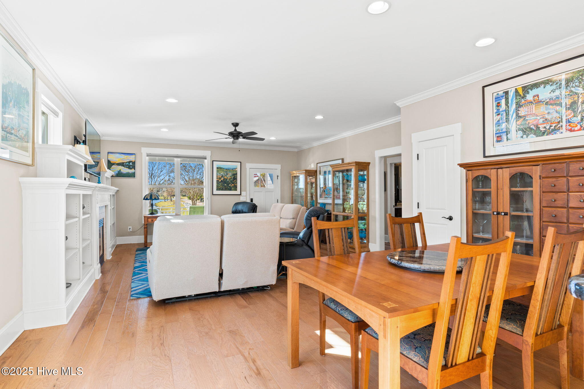 100569449 | Photo 20