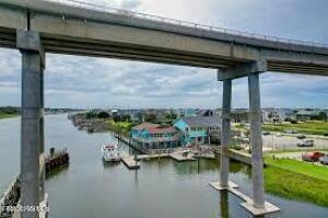 100551471 | Photo 51