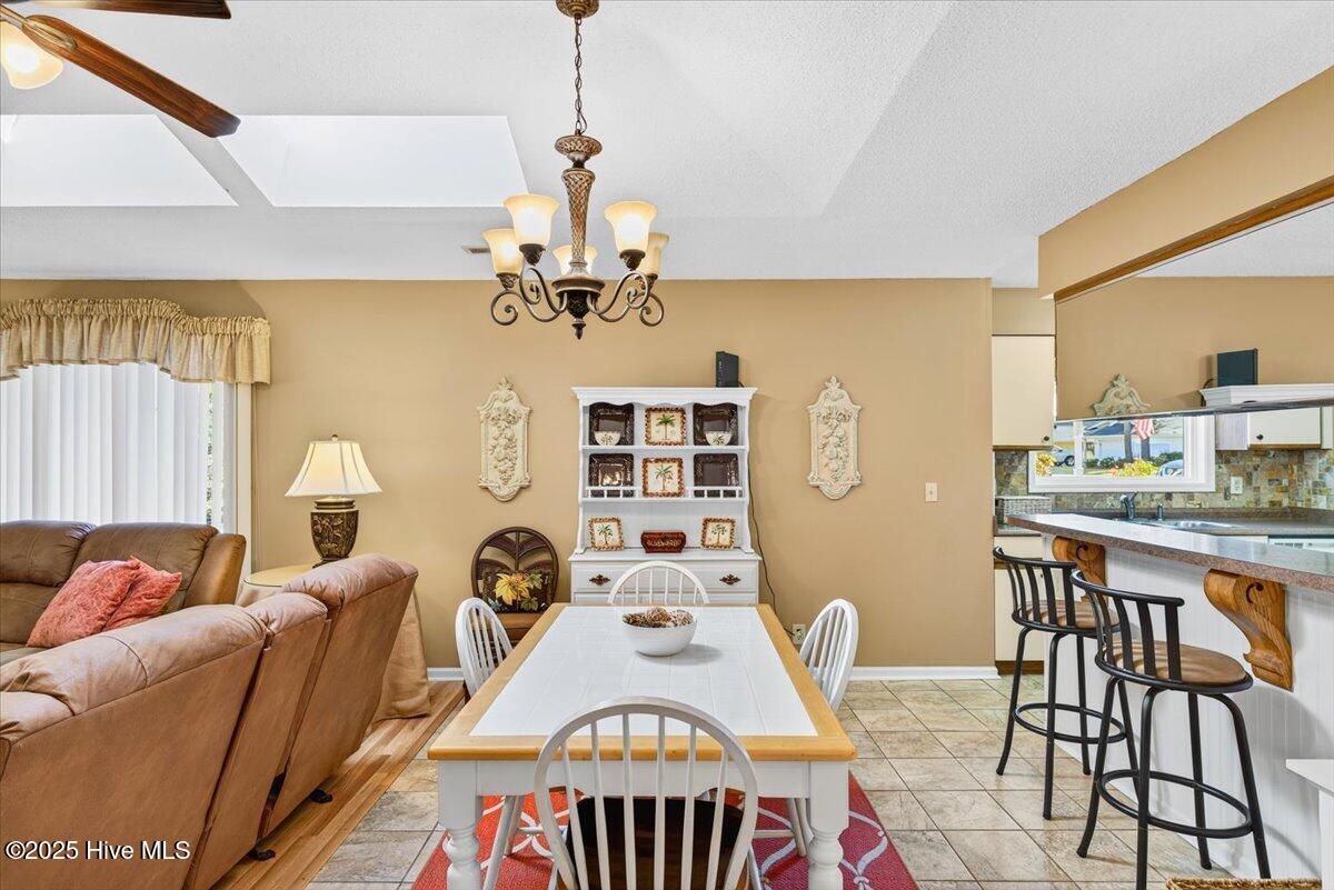 100536969 | Photo 14