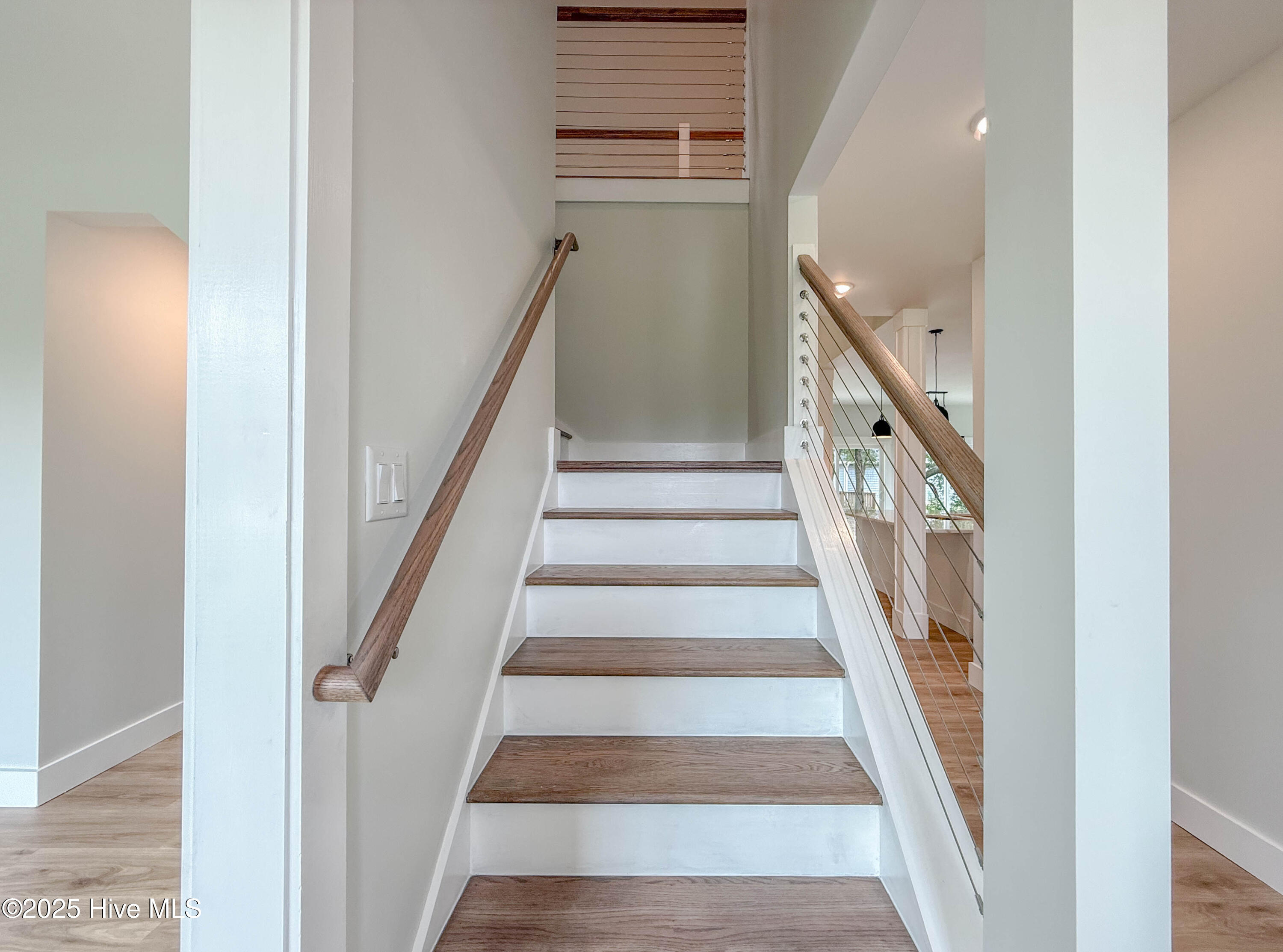 100559768 | Photo 35