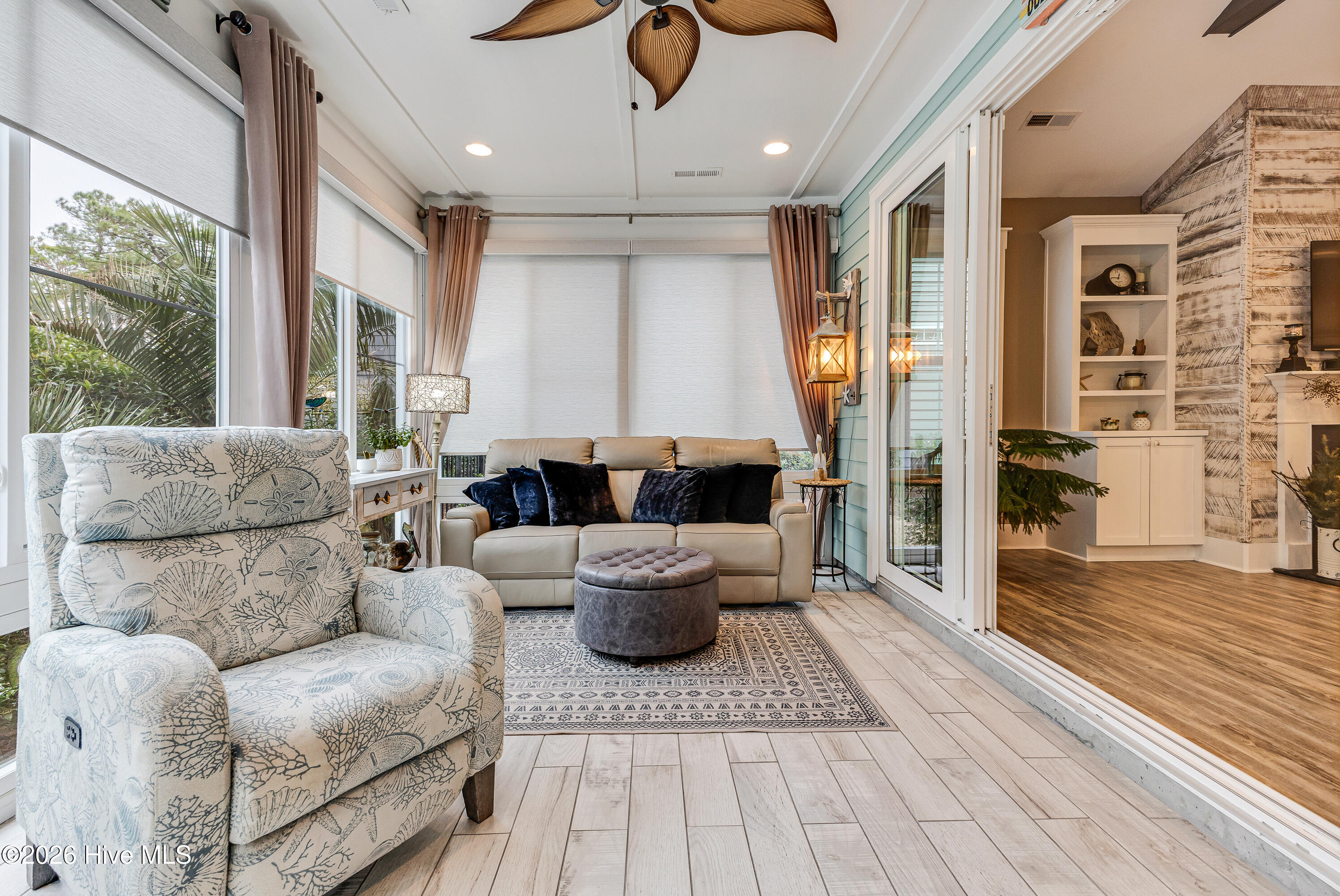 100551306 | Photo 18