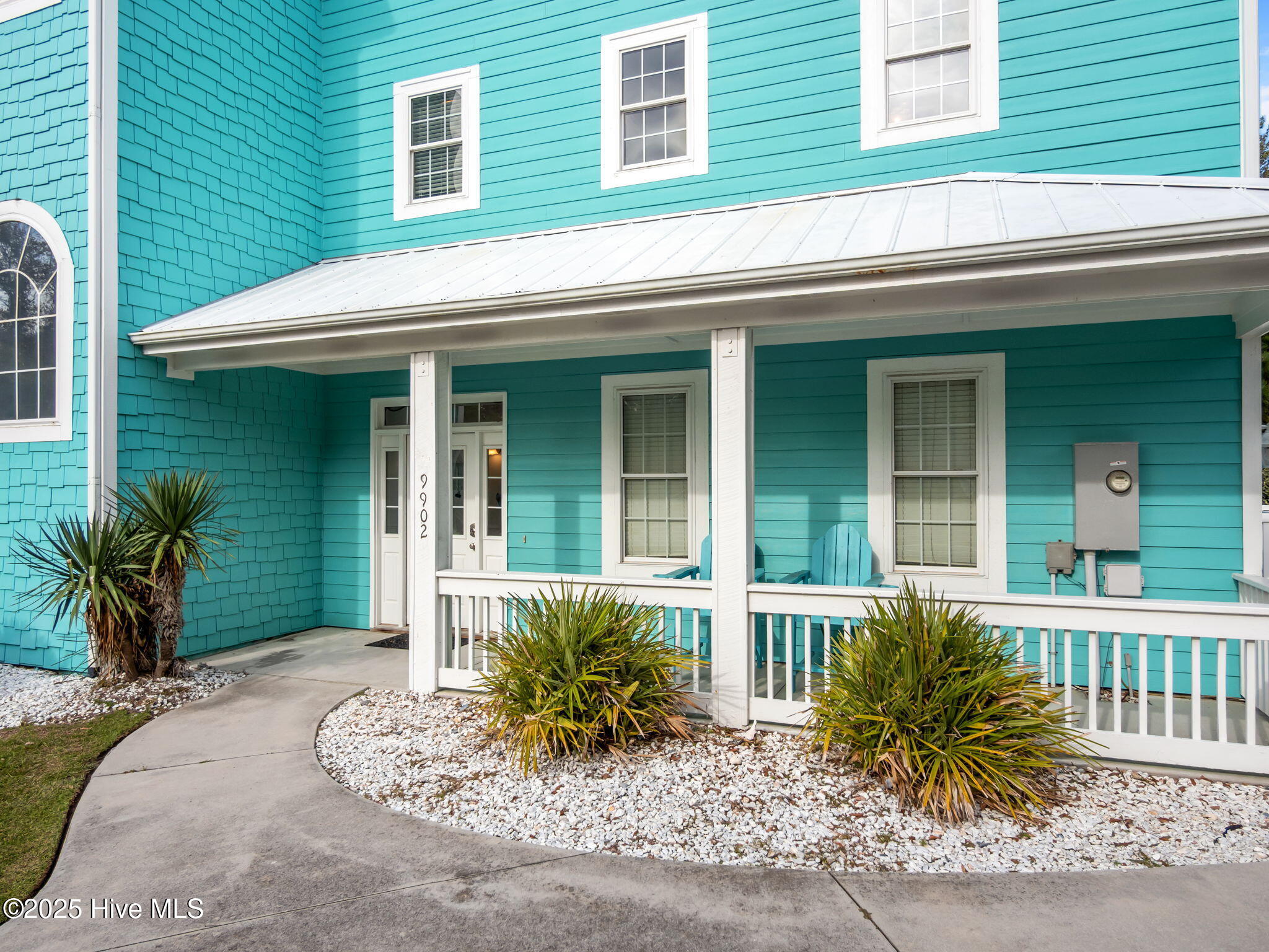 100541168 | Photo 37