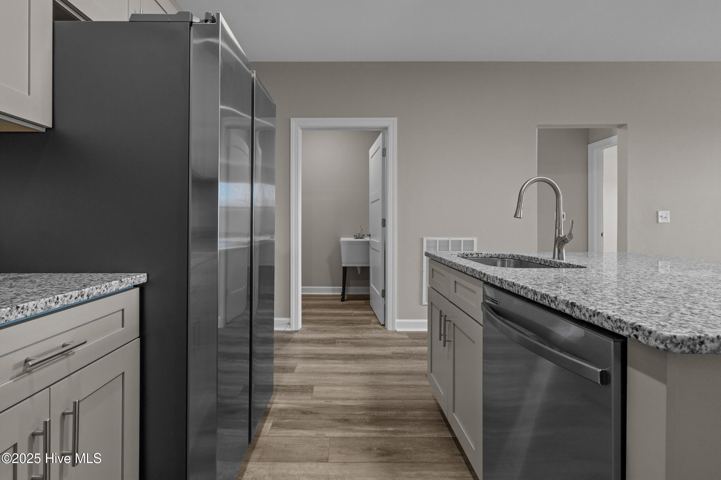 100539036 | Photo 19