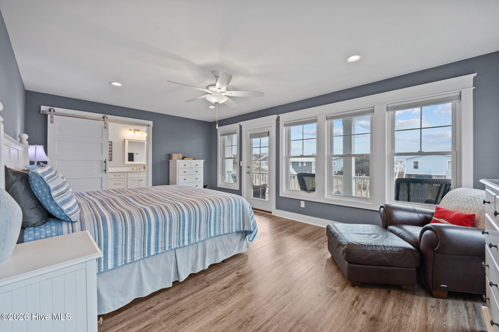 100553303 | Photo 29