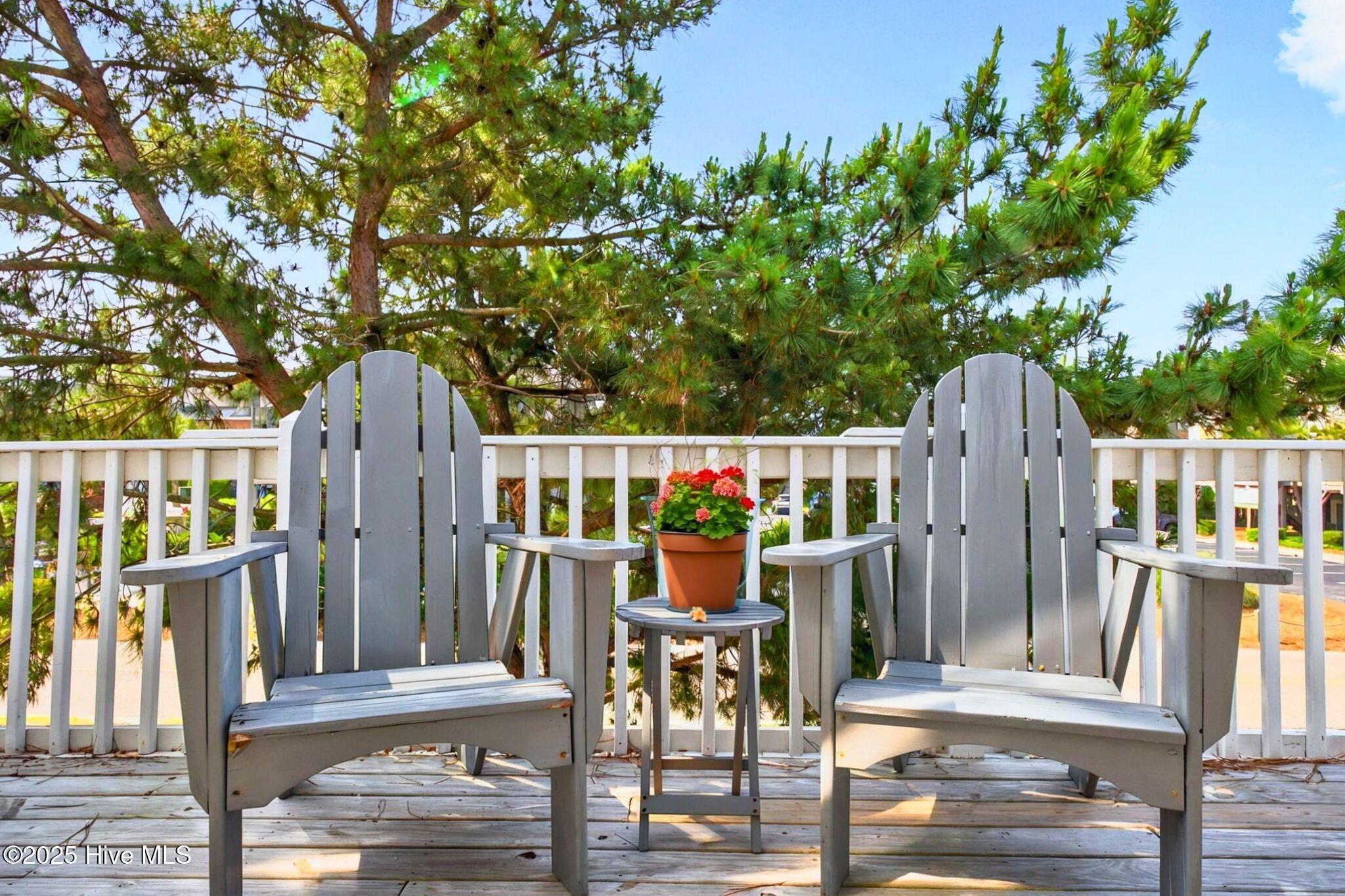 100508877 | Photo 35