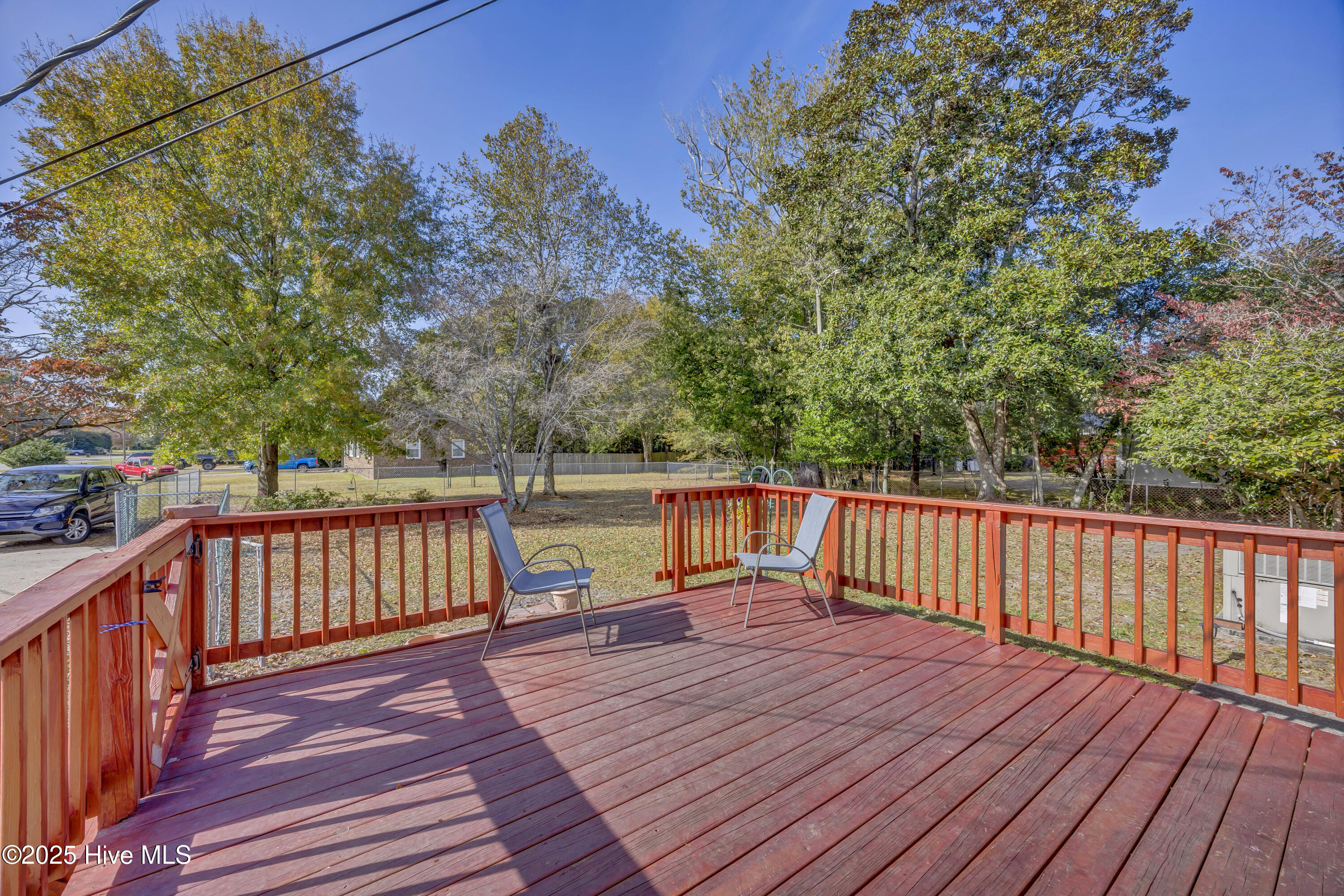 100541737 | Photo 28