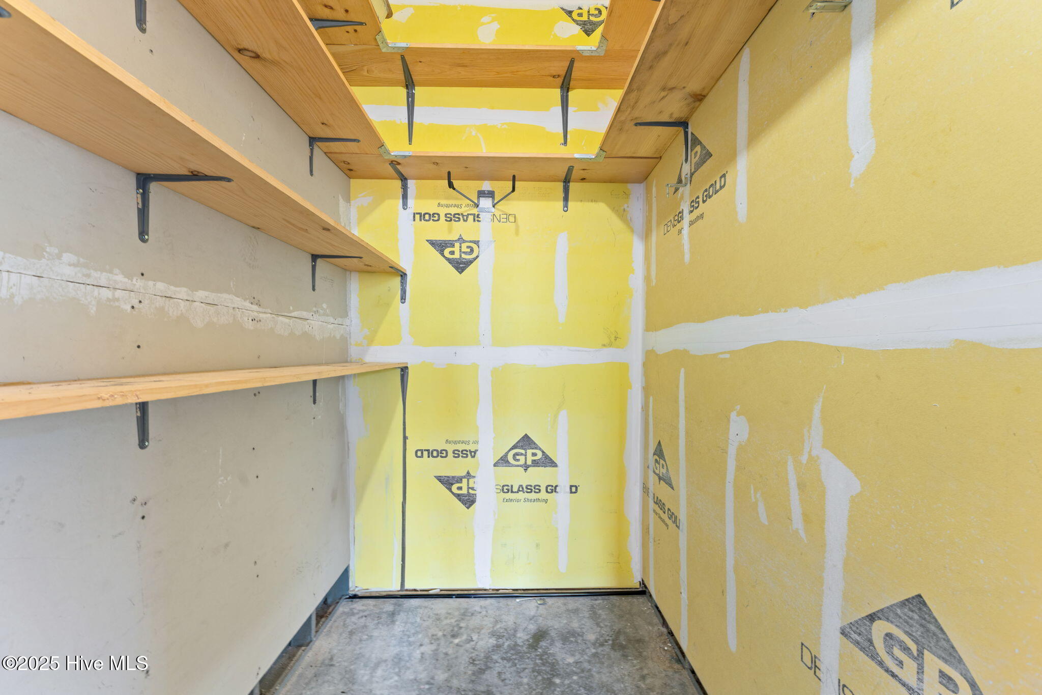 100492532 | Photo 34