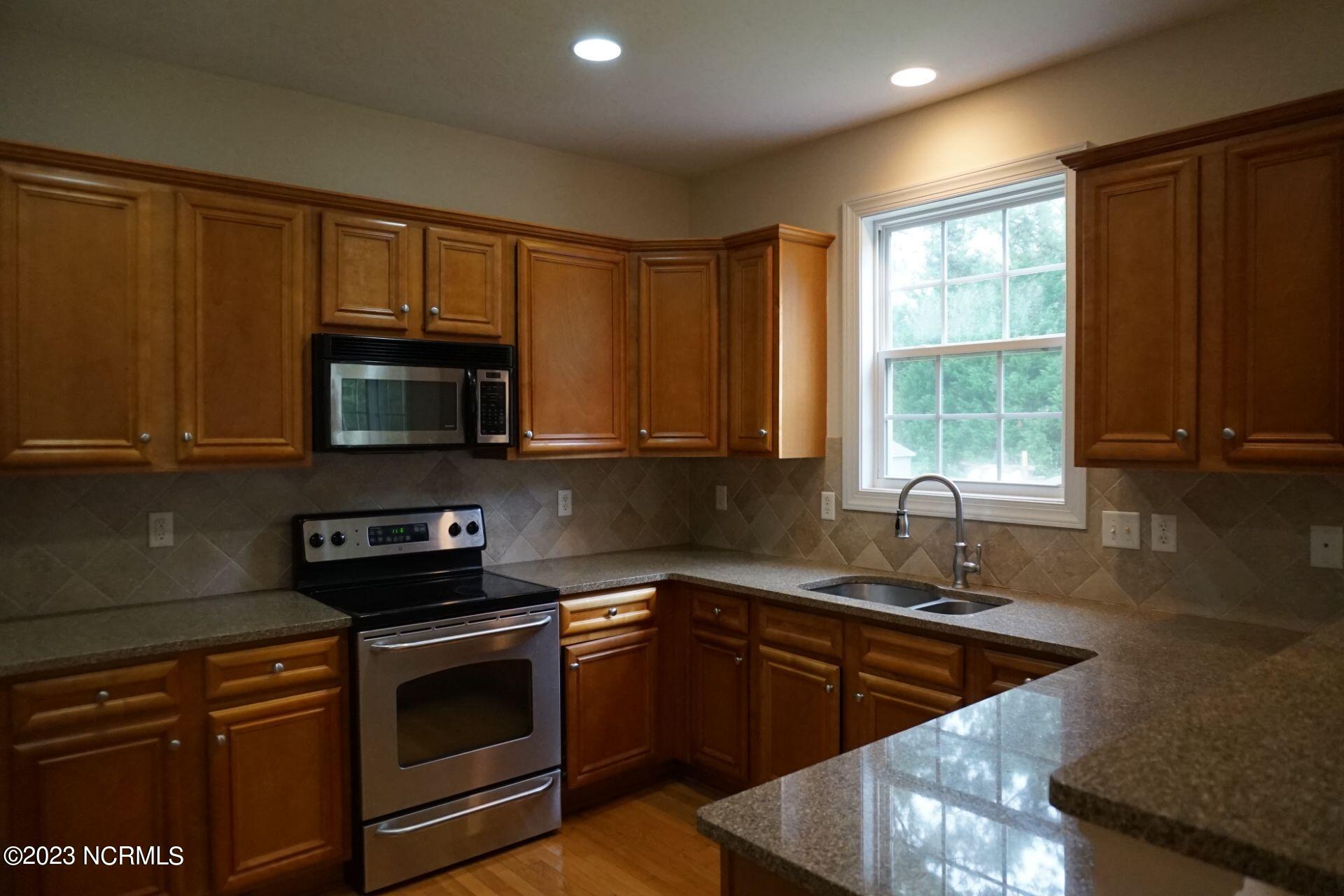 125 Creeks Edge Drive,Sneads Ferry
