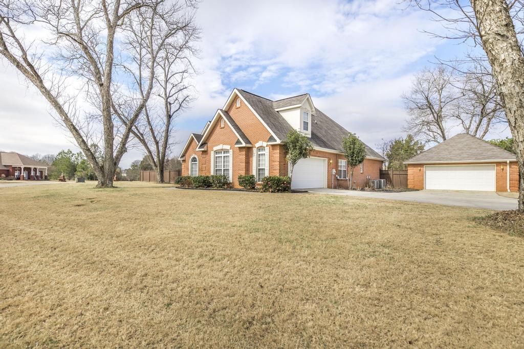 122 WAVERTREE Drive, Warner Robins, GA, 31088