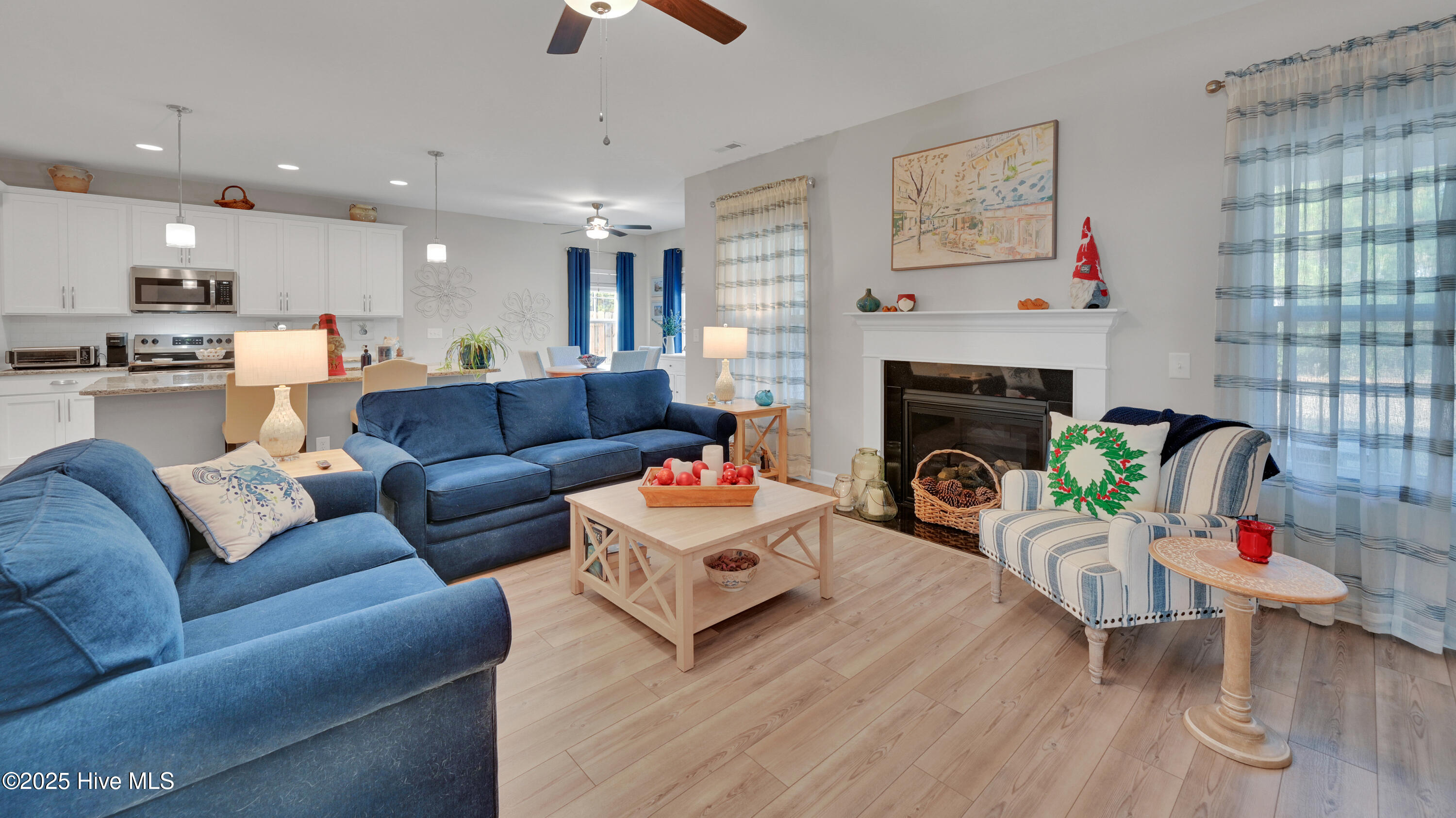 100542865 | Photo 19