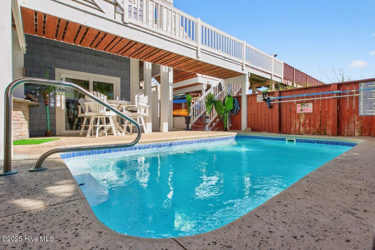 100538364 | Photo 13