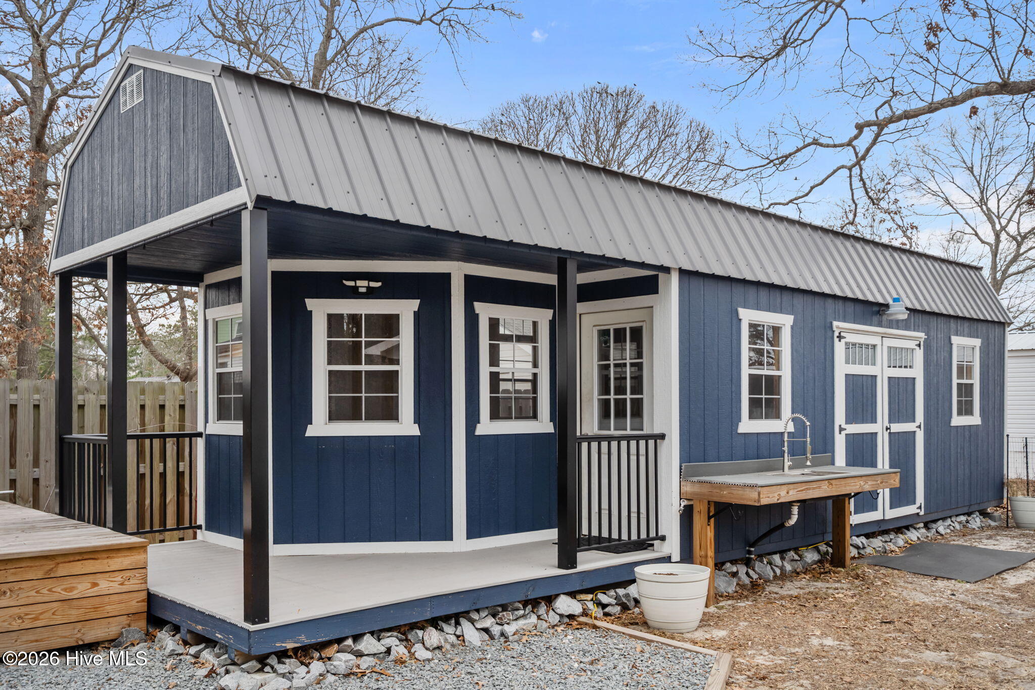 100556265 | Photo 35