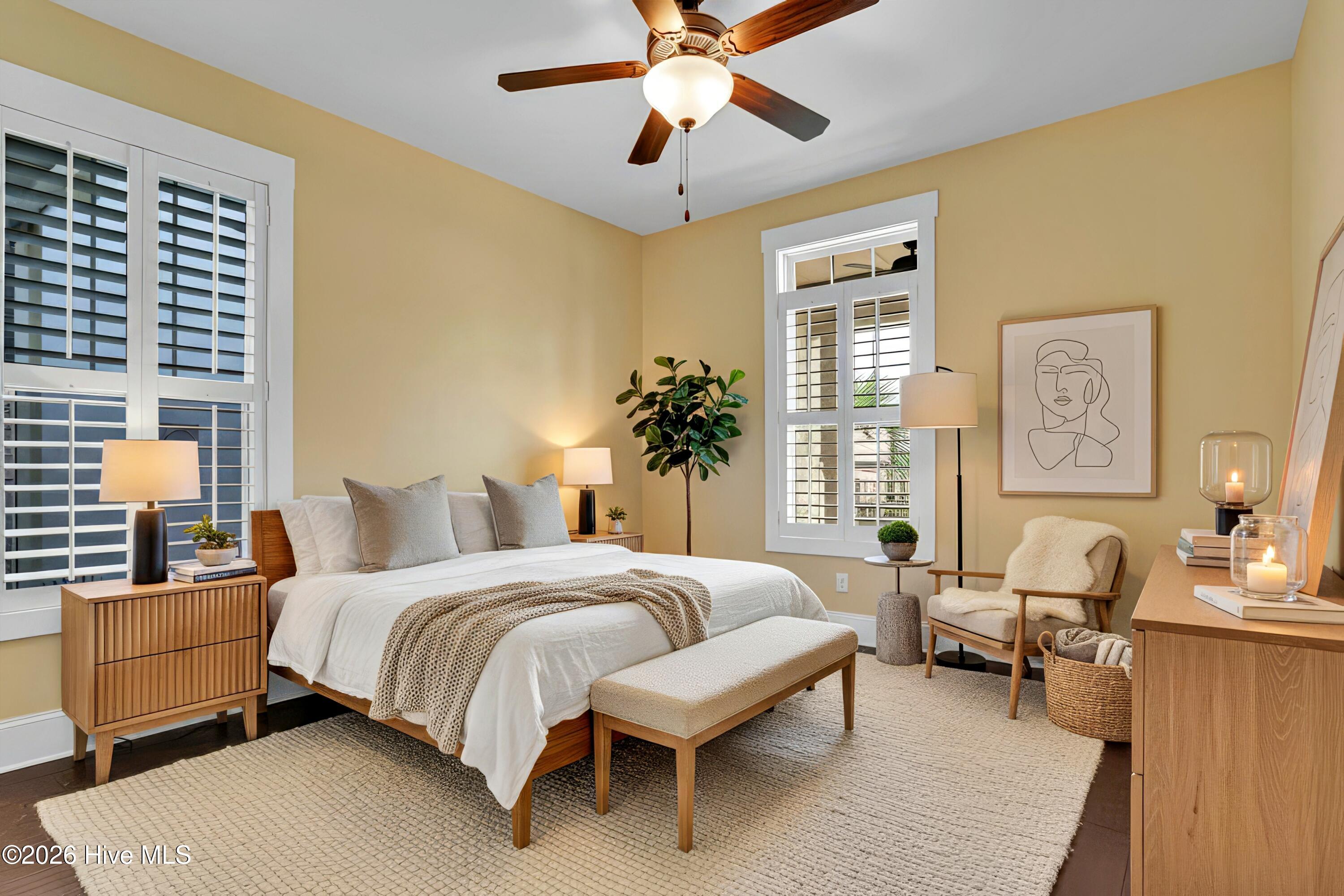 100502836 | Photo 25