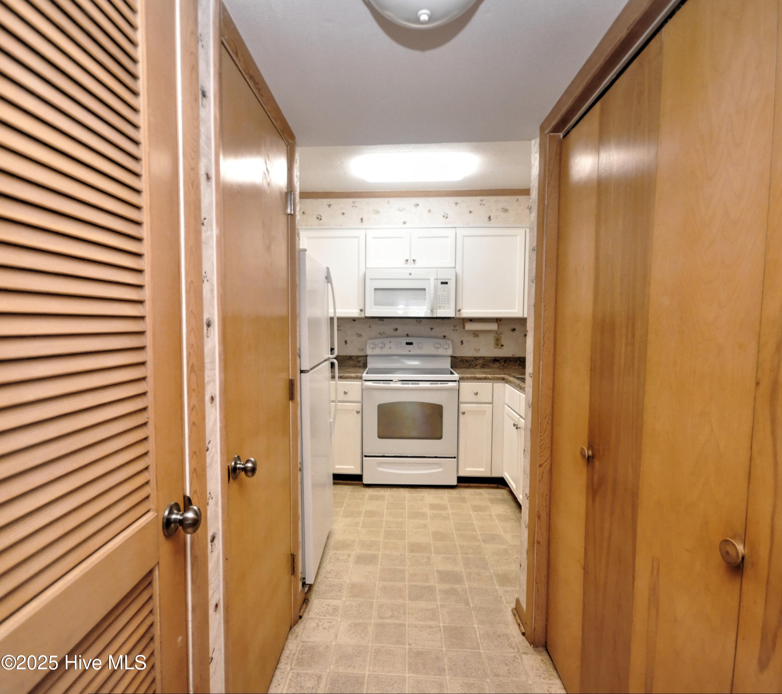 250 W Second Street UNIT 2b, Ocean Isle Beach, NC, 28469