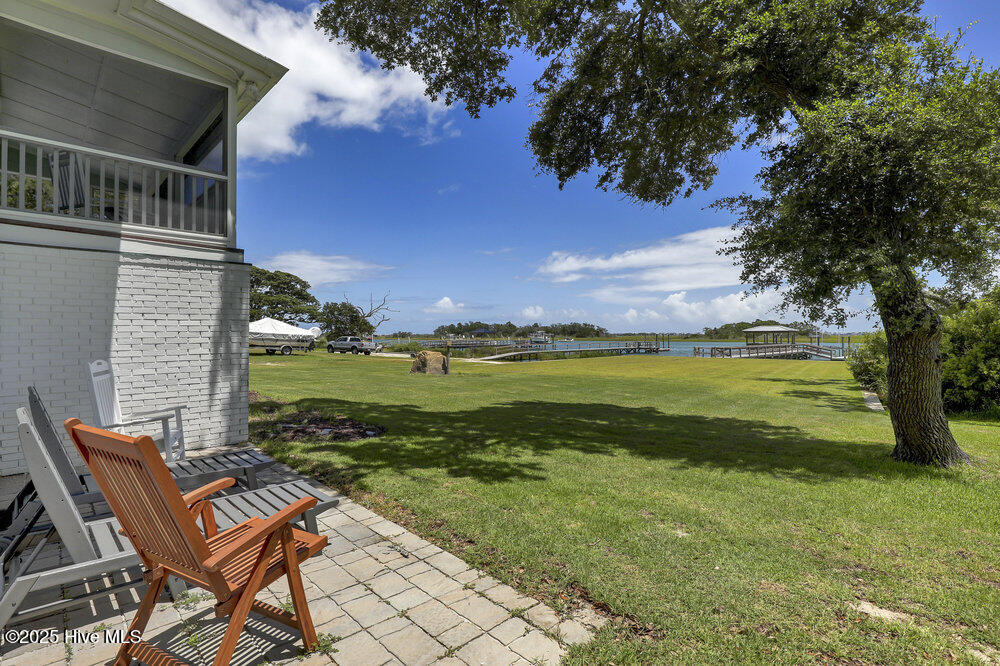 100556855 | Photo 25