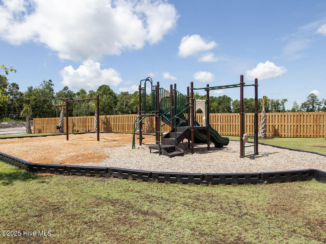 100559846 | Photo 42