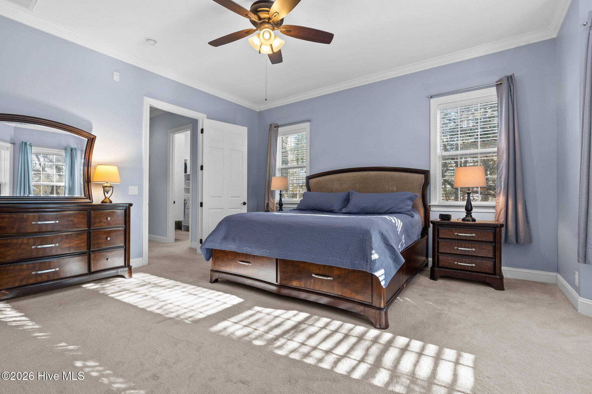 100553770 | Photo 25