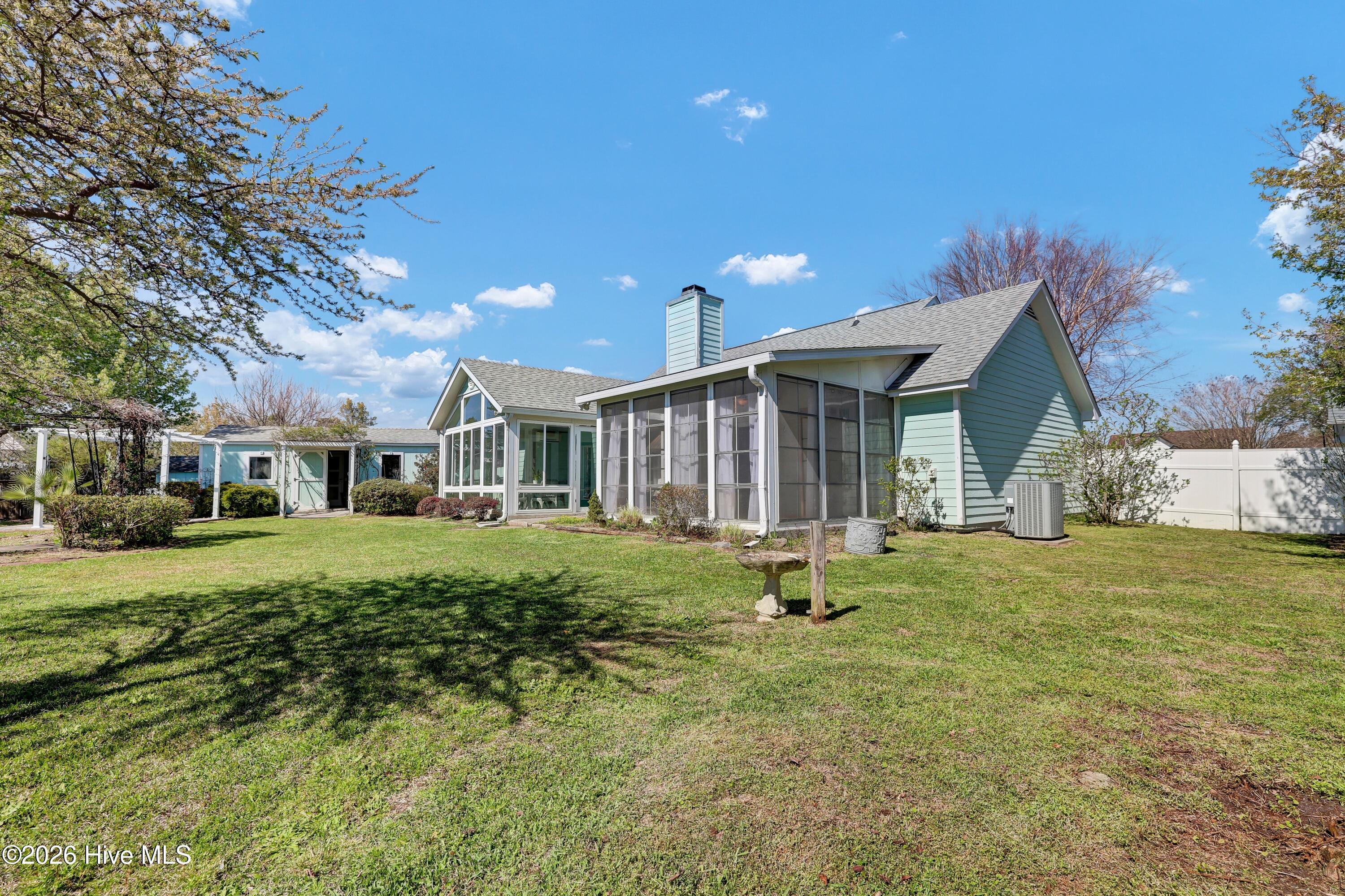 100562291 | Photo 23