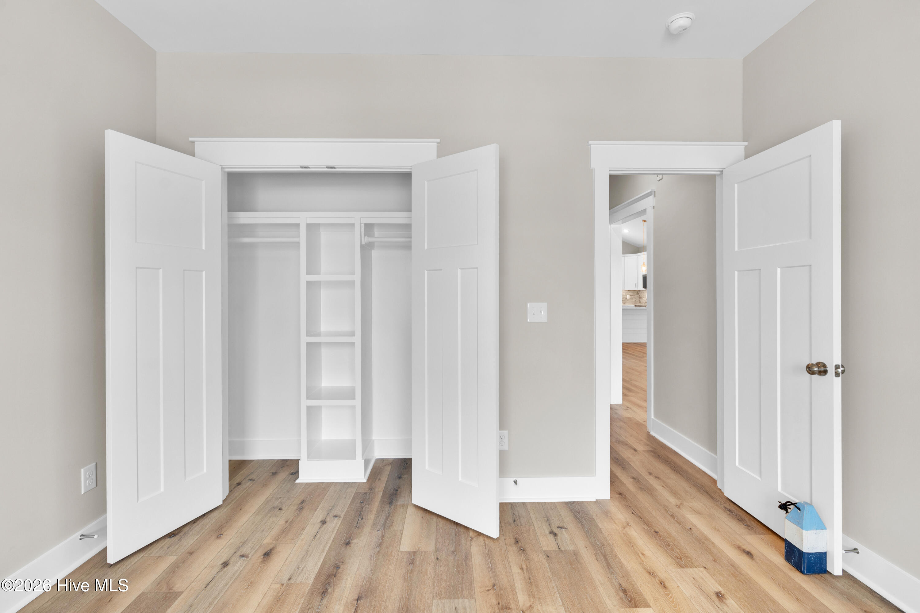 100564696 | Photo 24